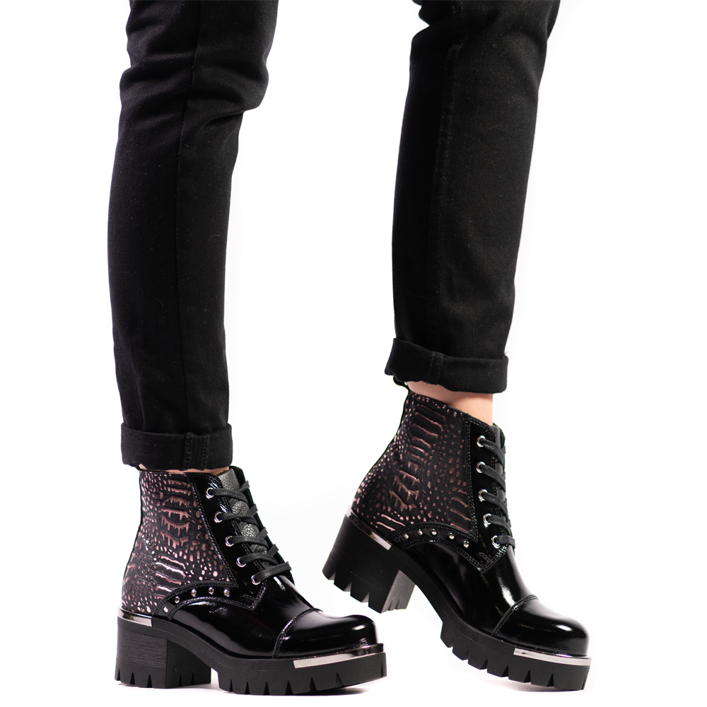 Matilda Black Rose 3