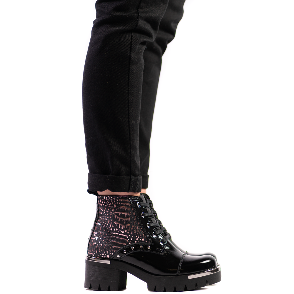 Matilda Black Rose 7