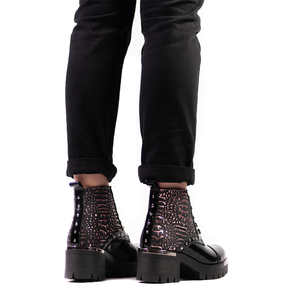 Matilda Black Rose 8