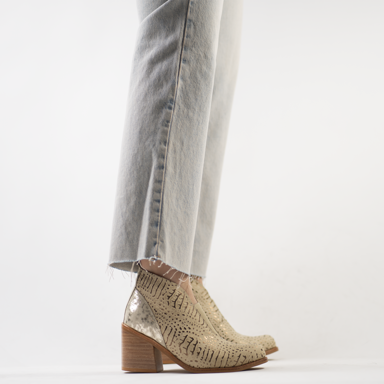 Bianca Marfil Oro 15