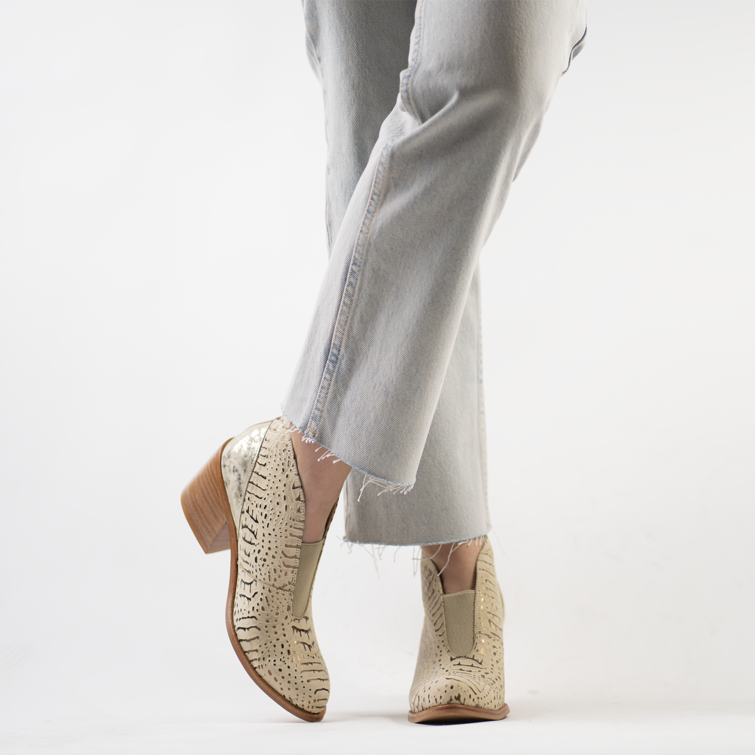 Bianca Marfil Oro 13