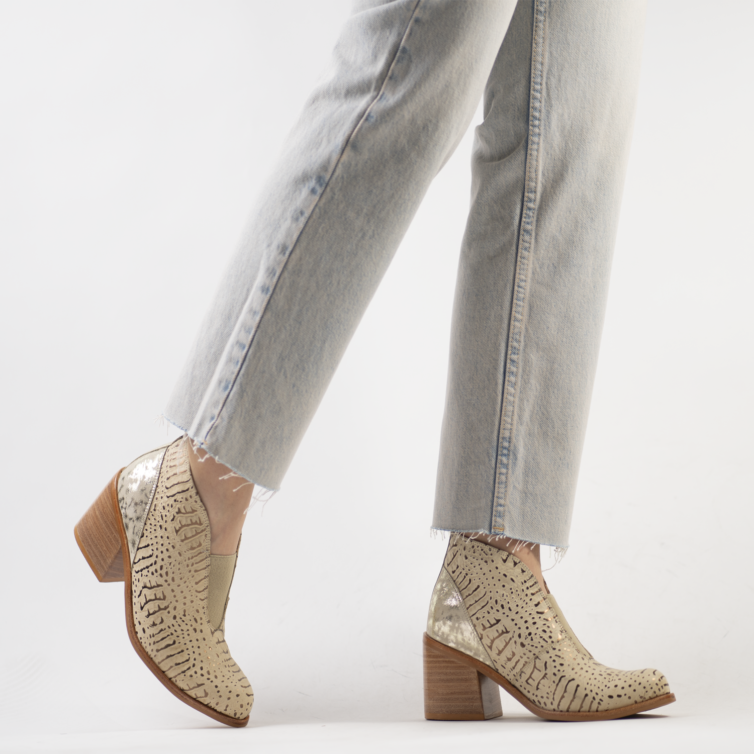 Bianca Marfil Oro 10