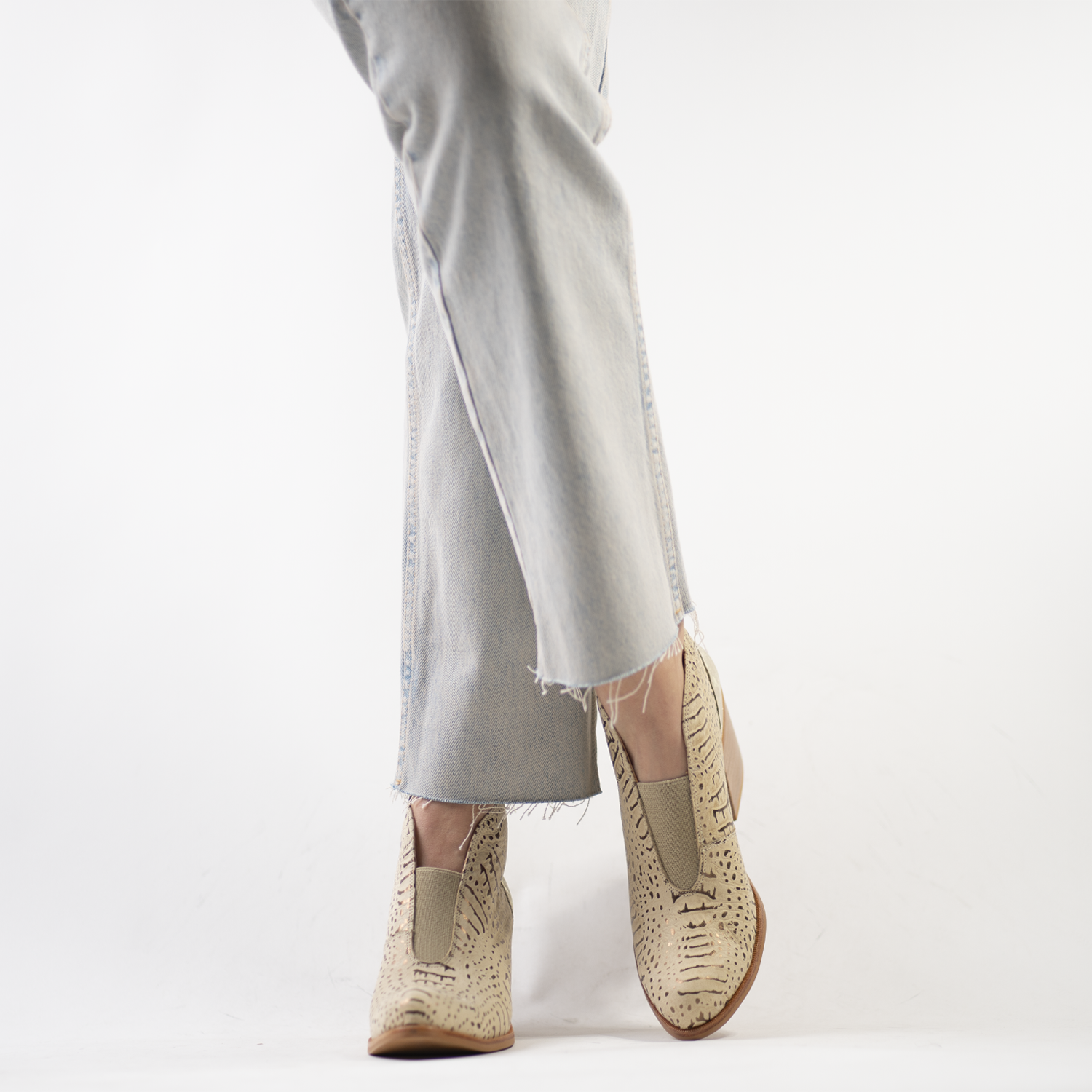 Bianca Marfil Oro 12