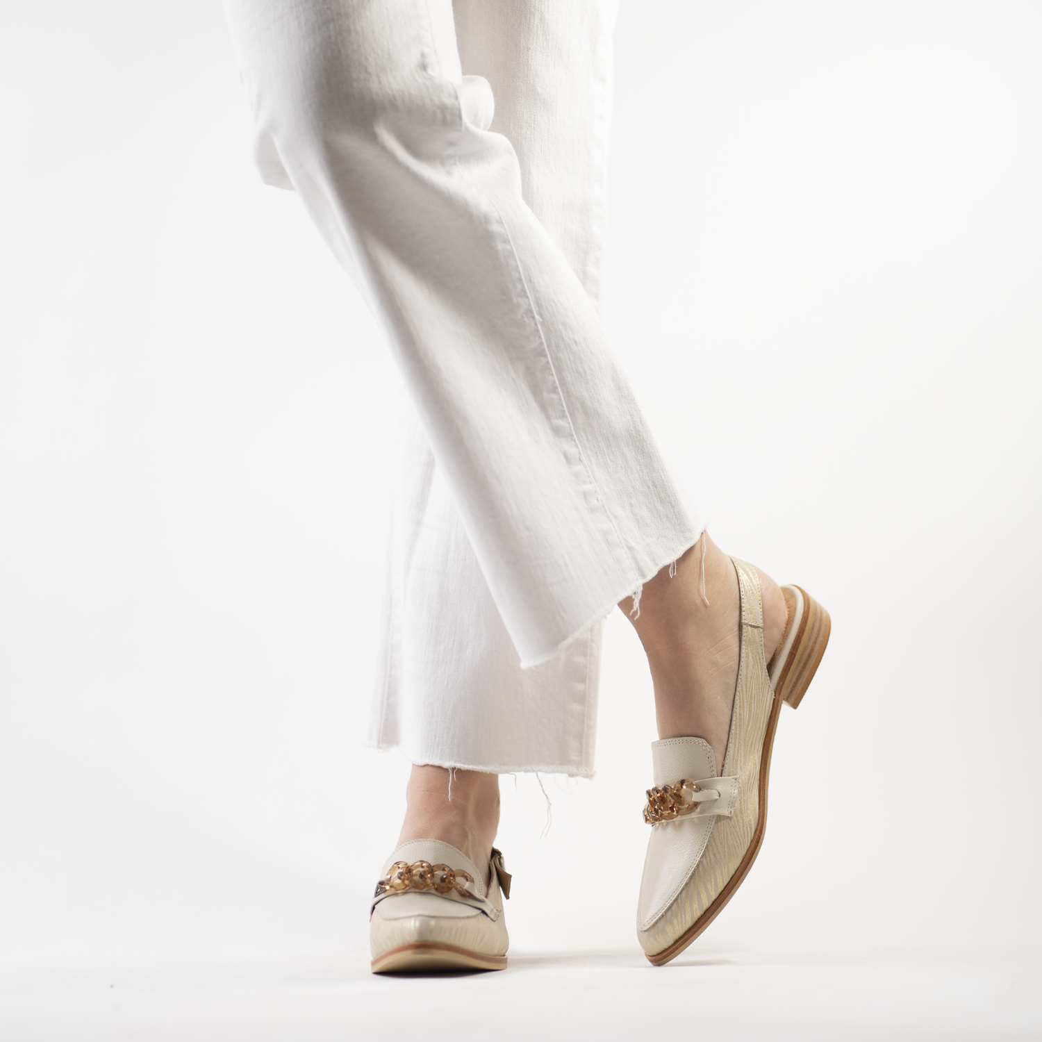 Aura Zeebra Marfil 11