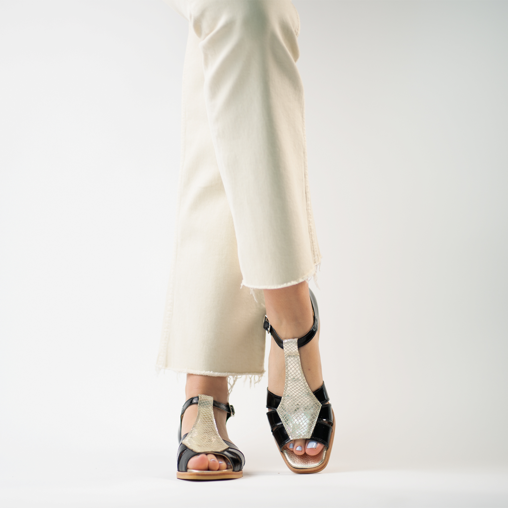 Jacinta Black Gold 4