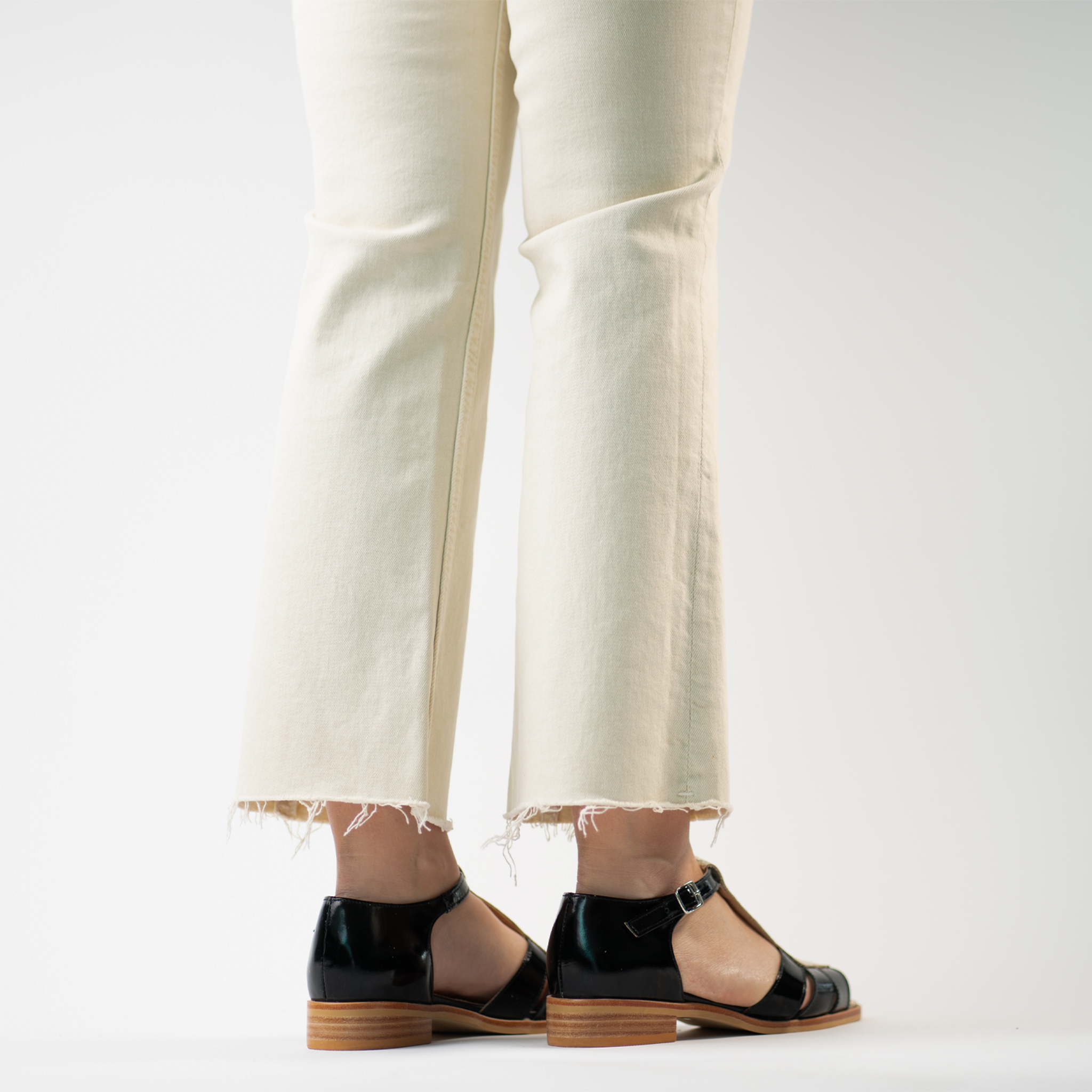 Jacinta Black Gold 10