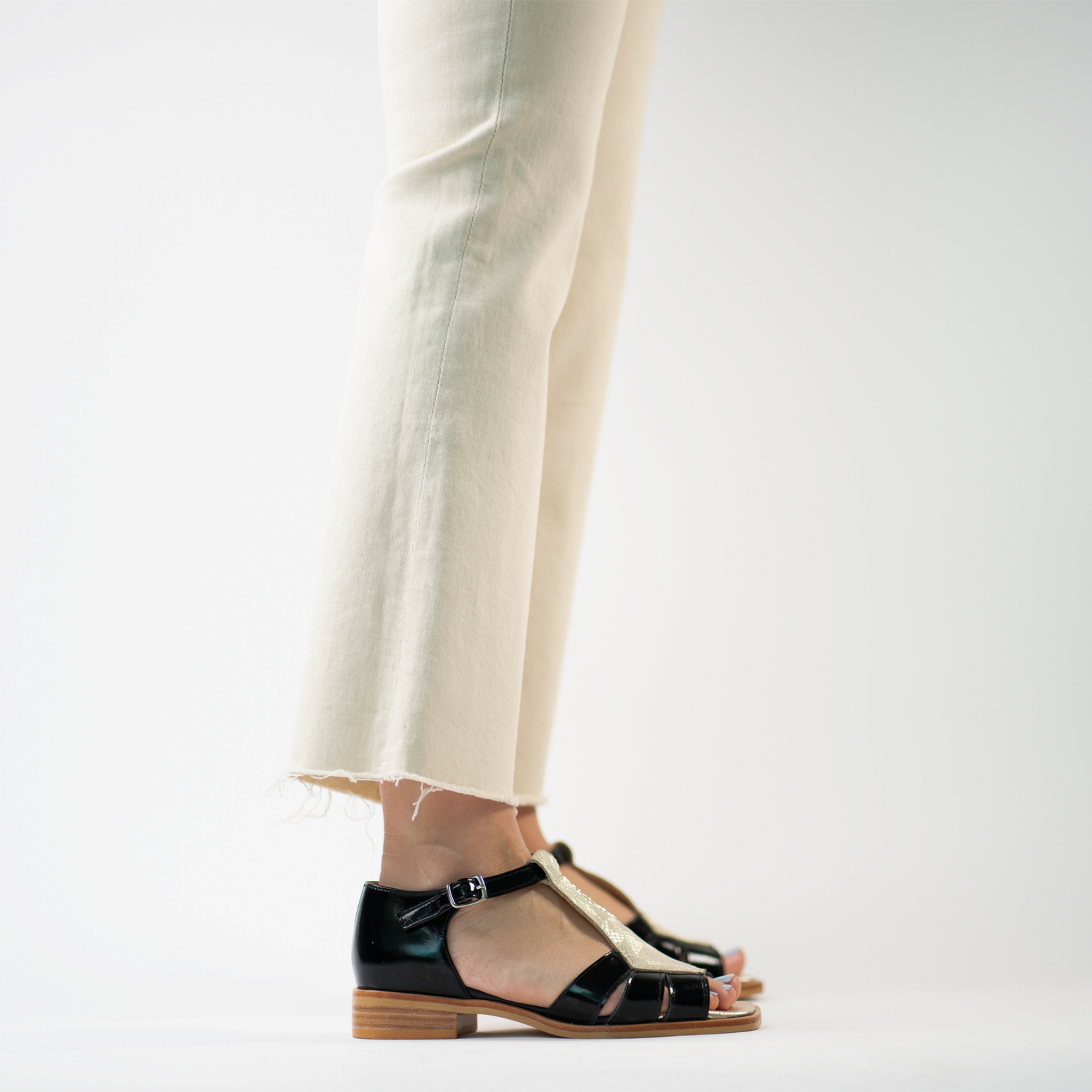 Jacinta Black Gold 11