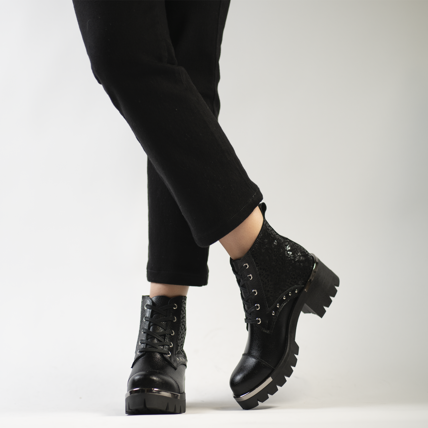 Matilda Negro Print 18