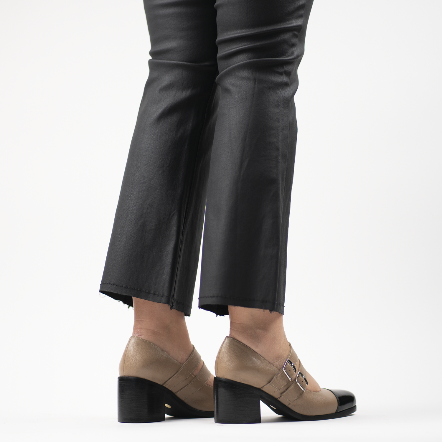 Eloise Cream Black 11