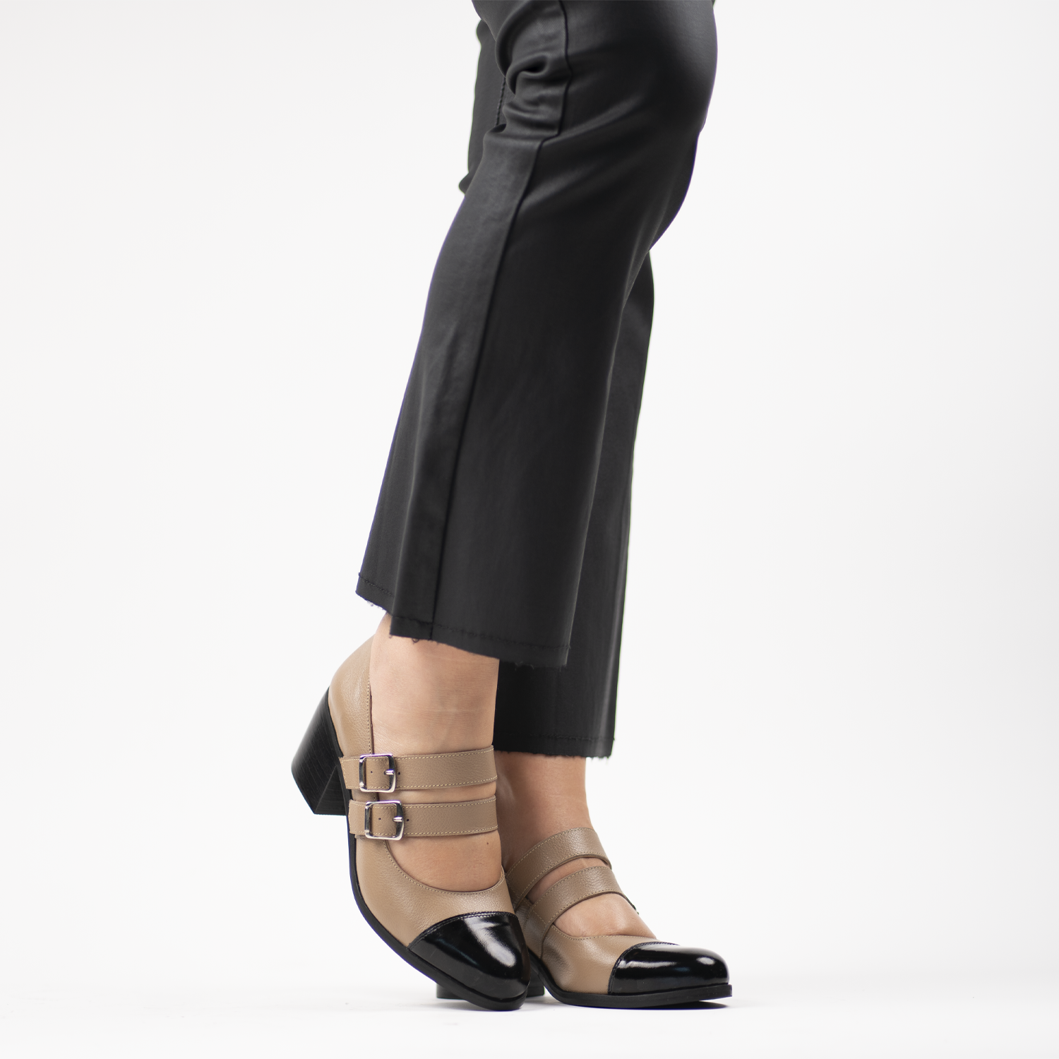 Eloise Cream Black 8