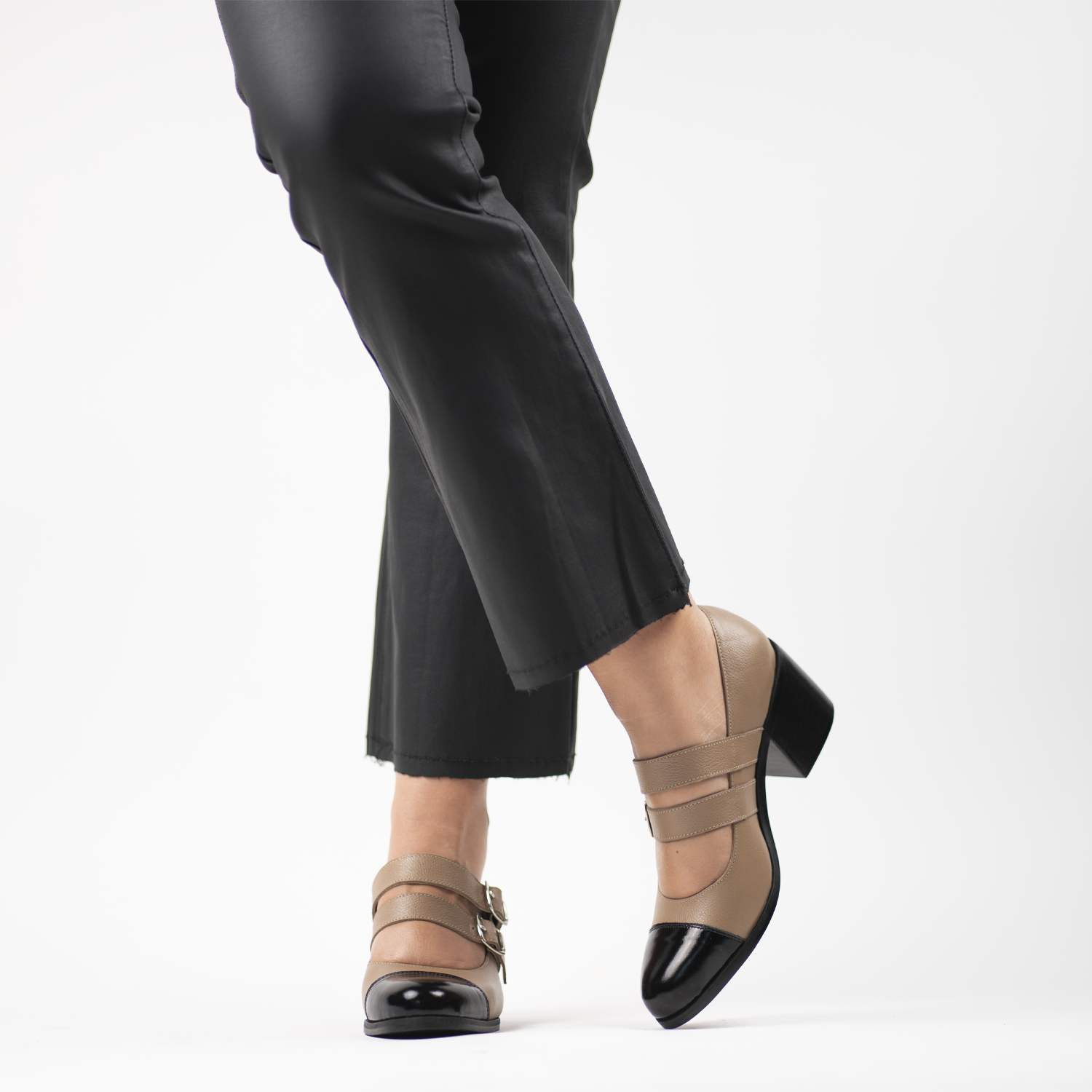 Eloise Cream Black 5