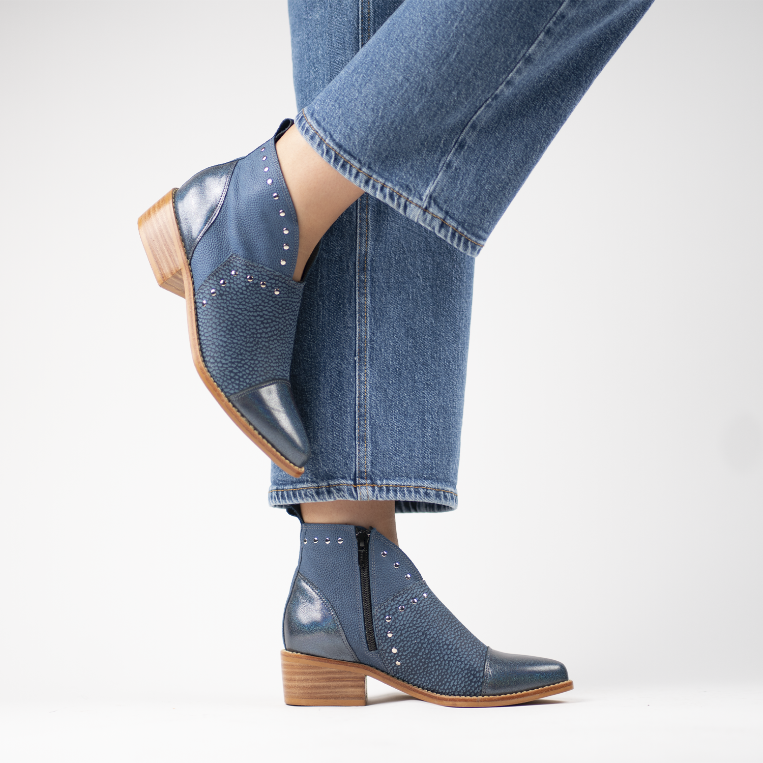 Luana Galactic Blue 5