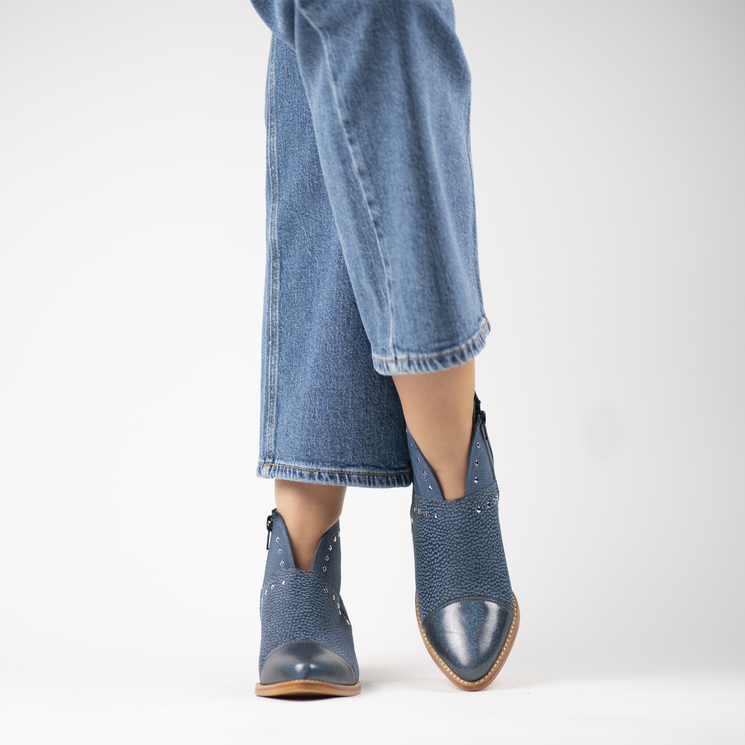 Luana Galactic Blue 6