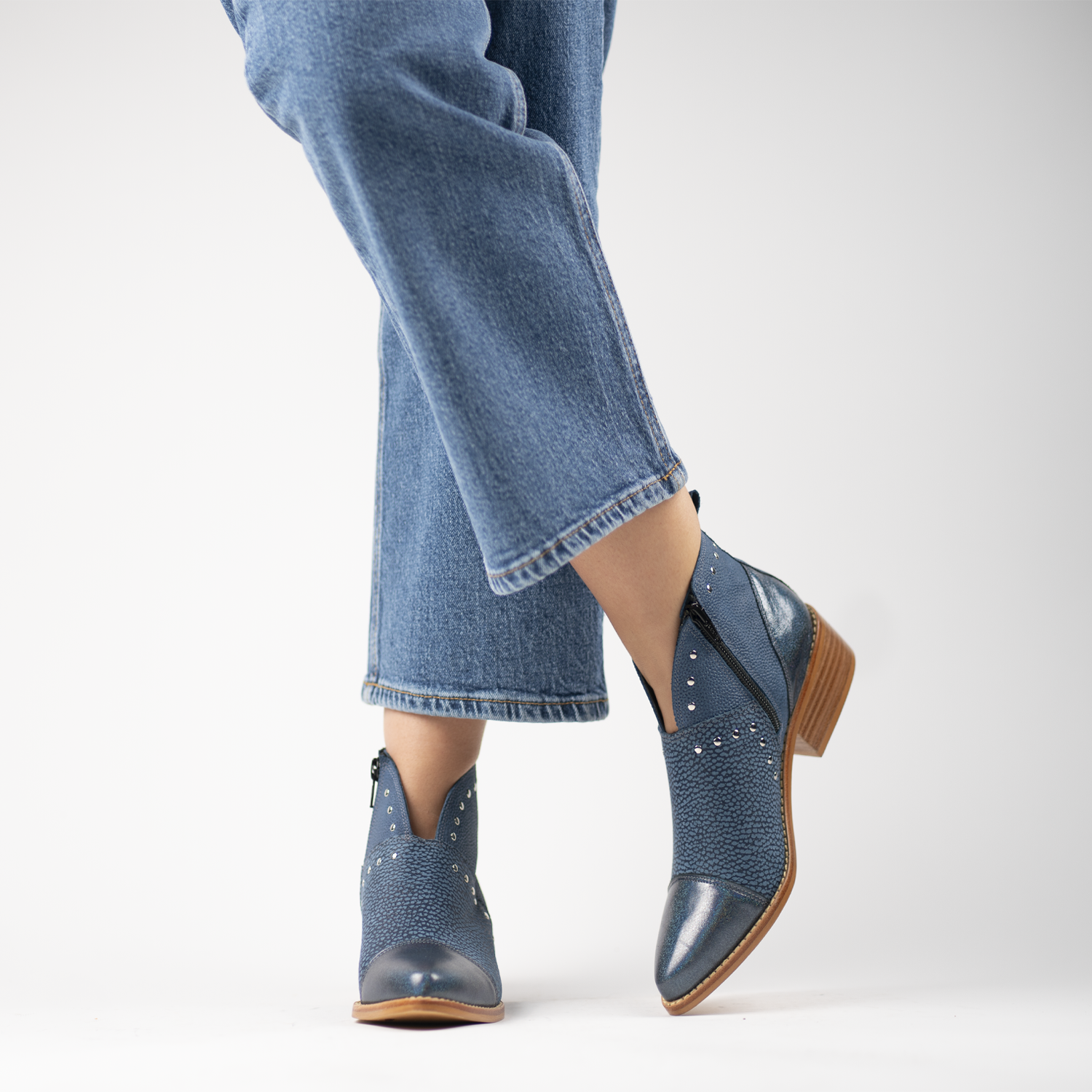 Luana Galactic Blue 7