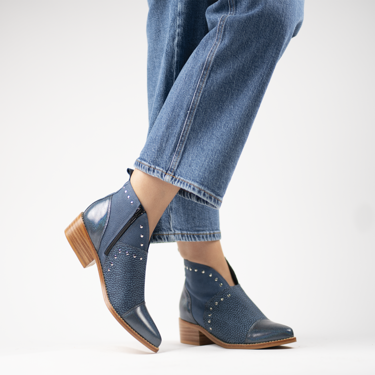 Luana Galactic Blue 9