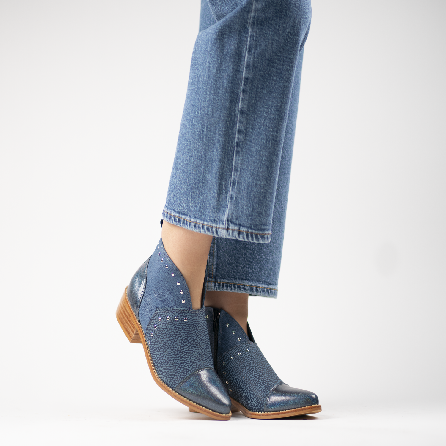 Luana Galactic Blue 10