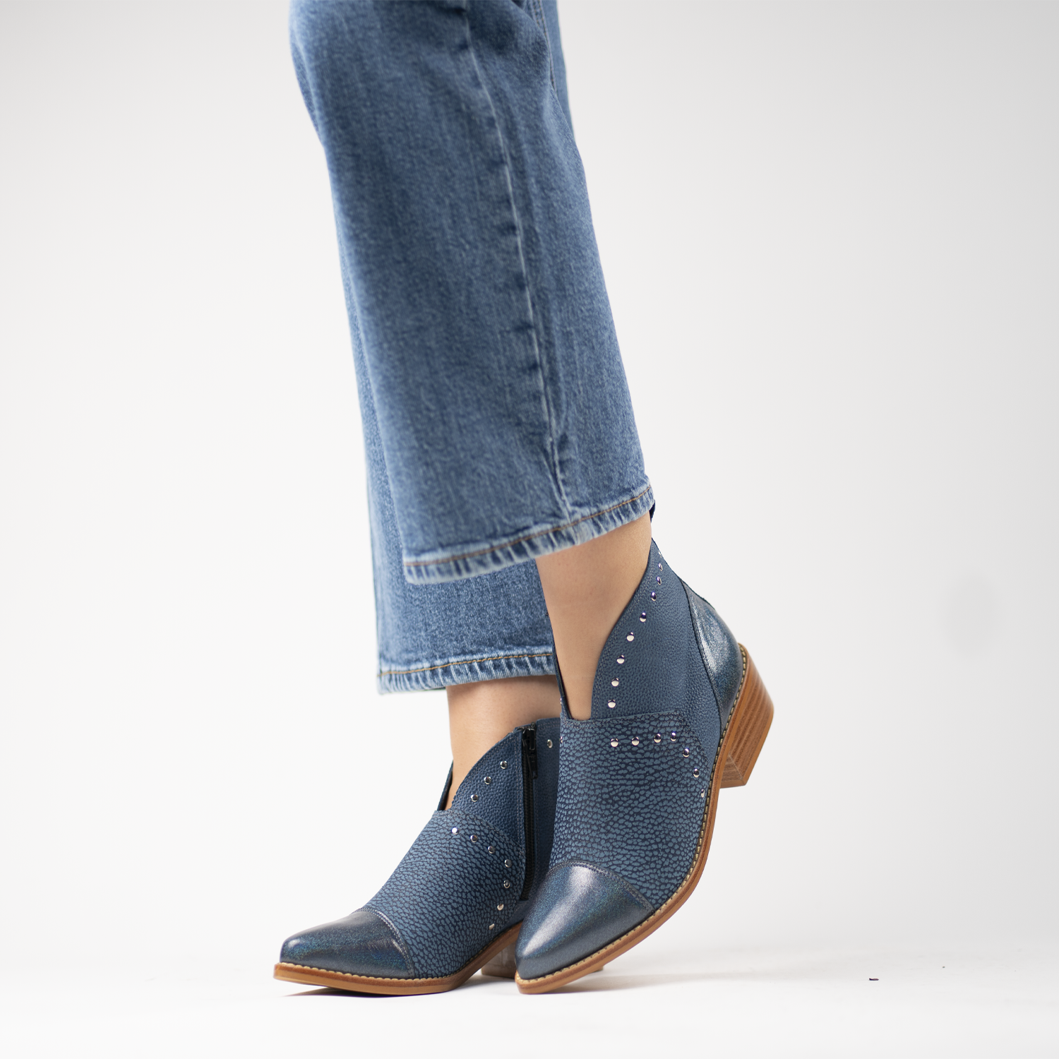 Luana Galactic Blue 13