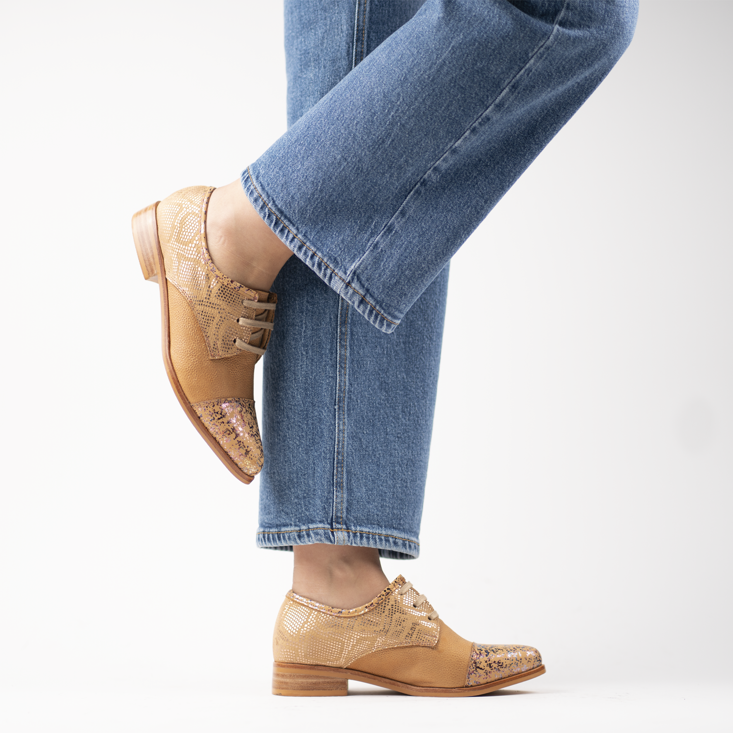 Flavia Honey Camel 4