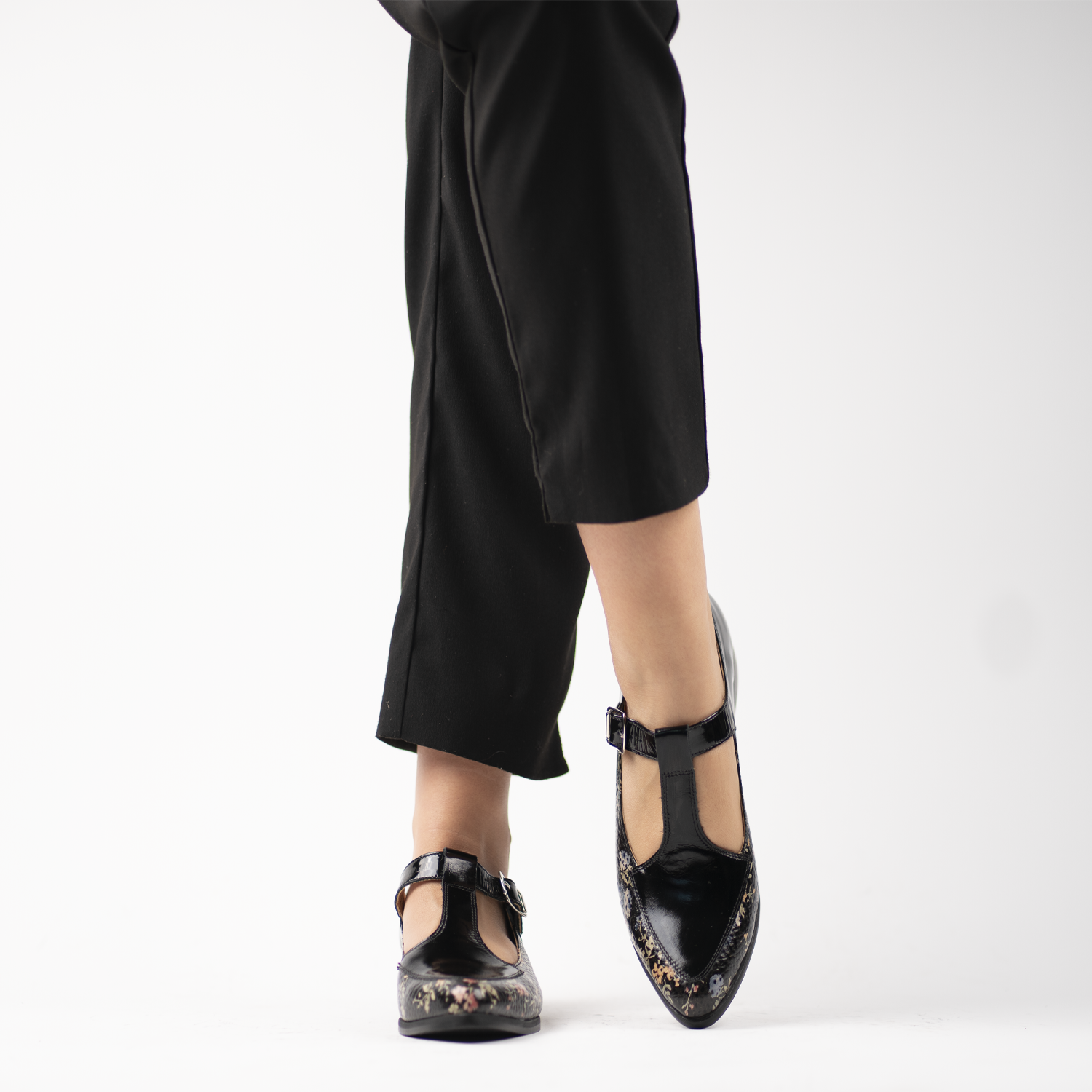 Julieta Black Romance 5