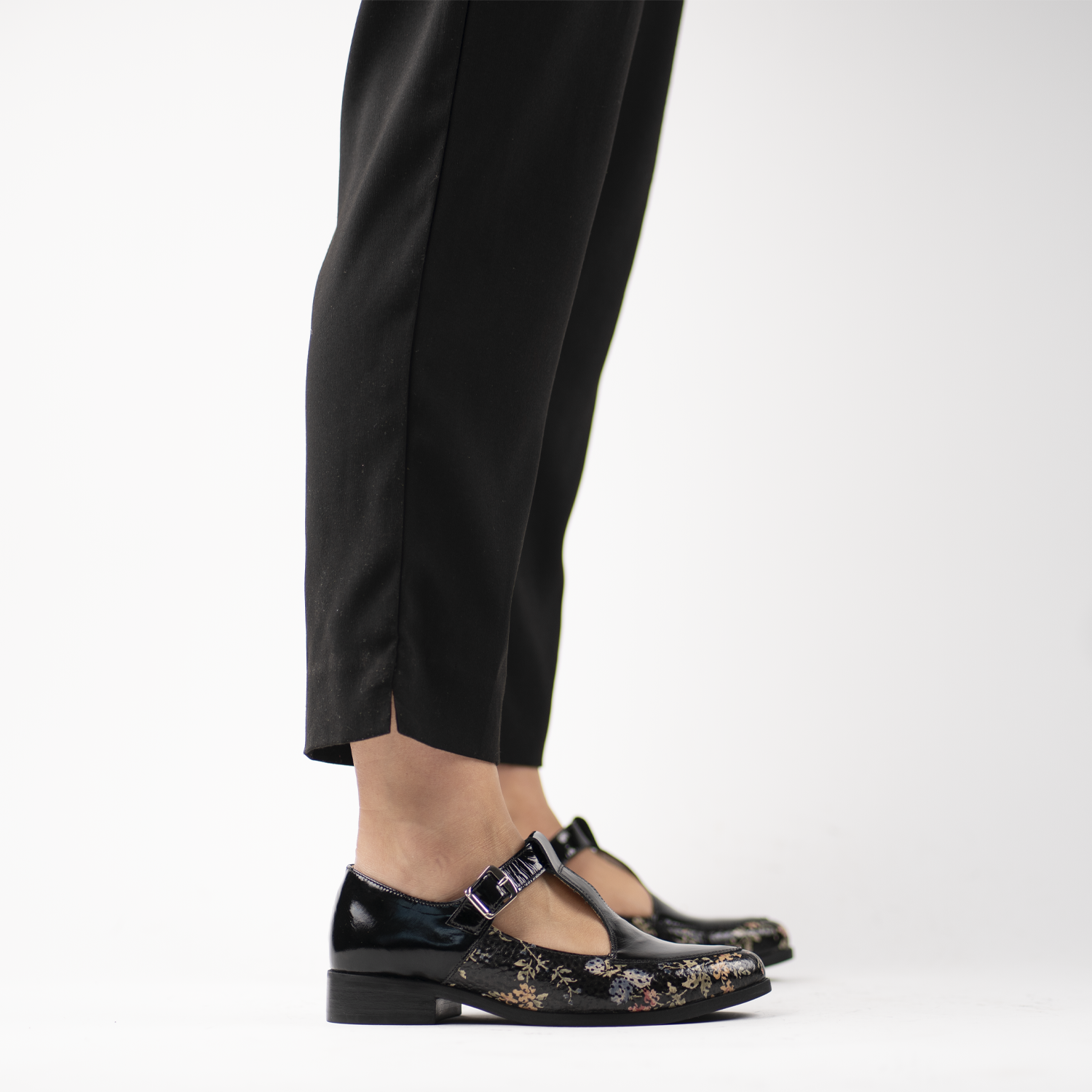 Julieta Black Romance 8