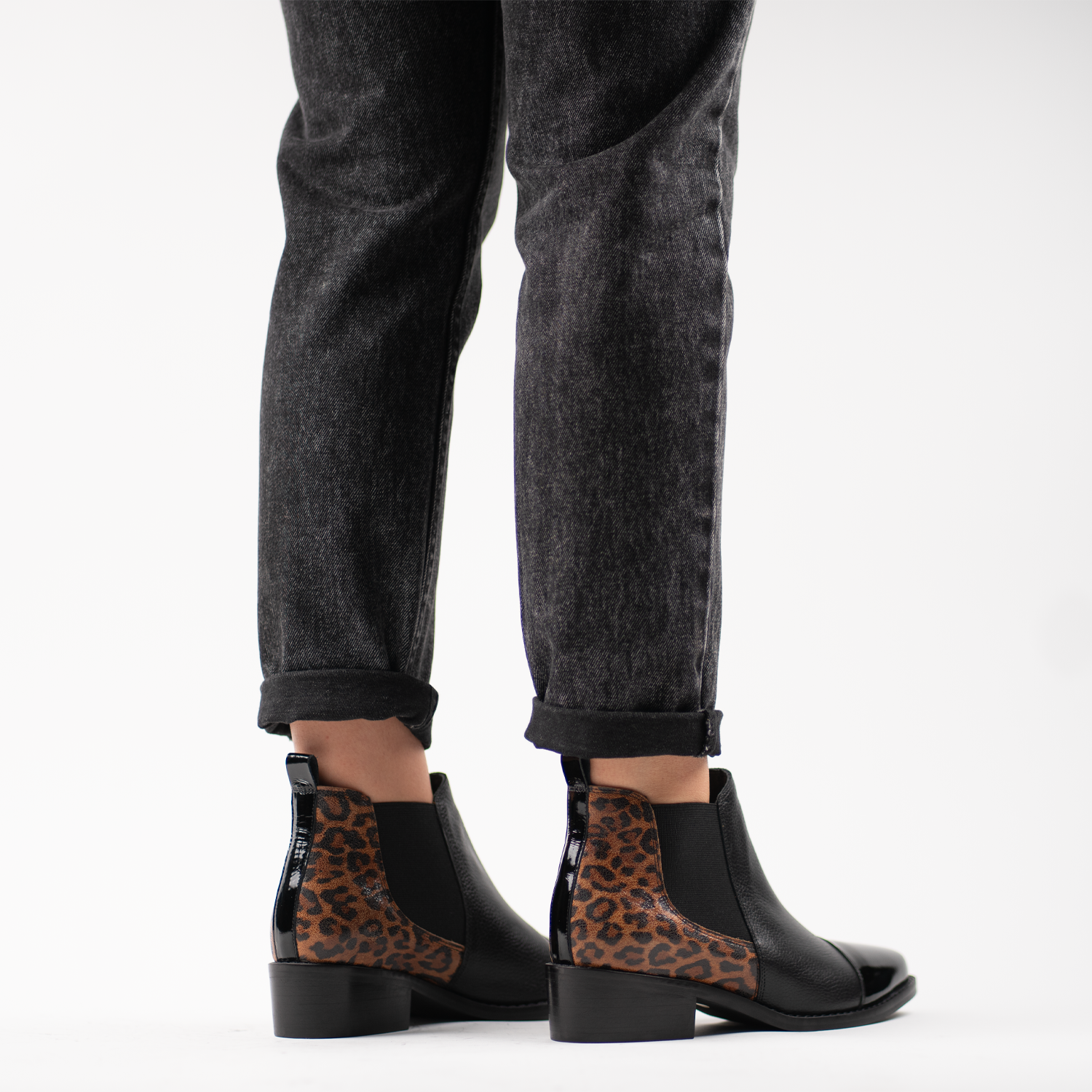 Gales Negro Print 16