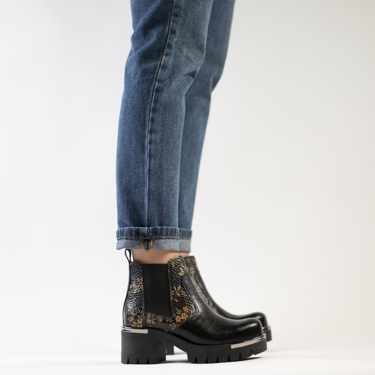 Zoe Black Romance 16