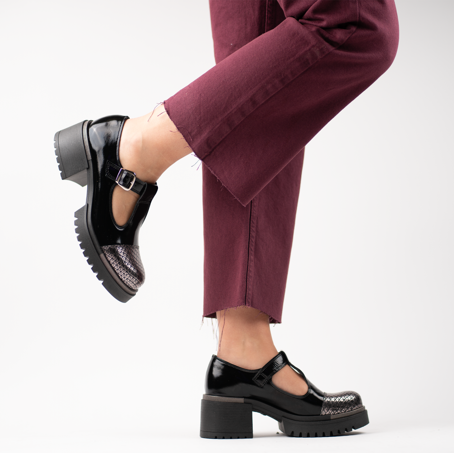 Granada Black Silver 3