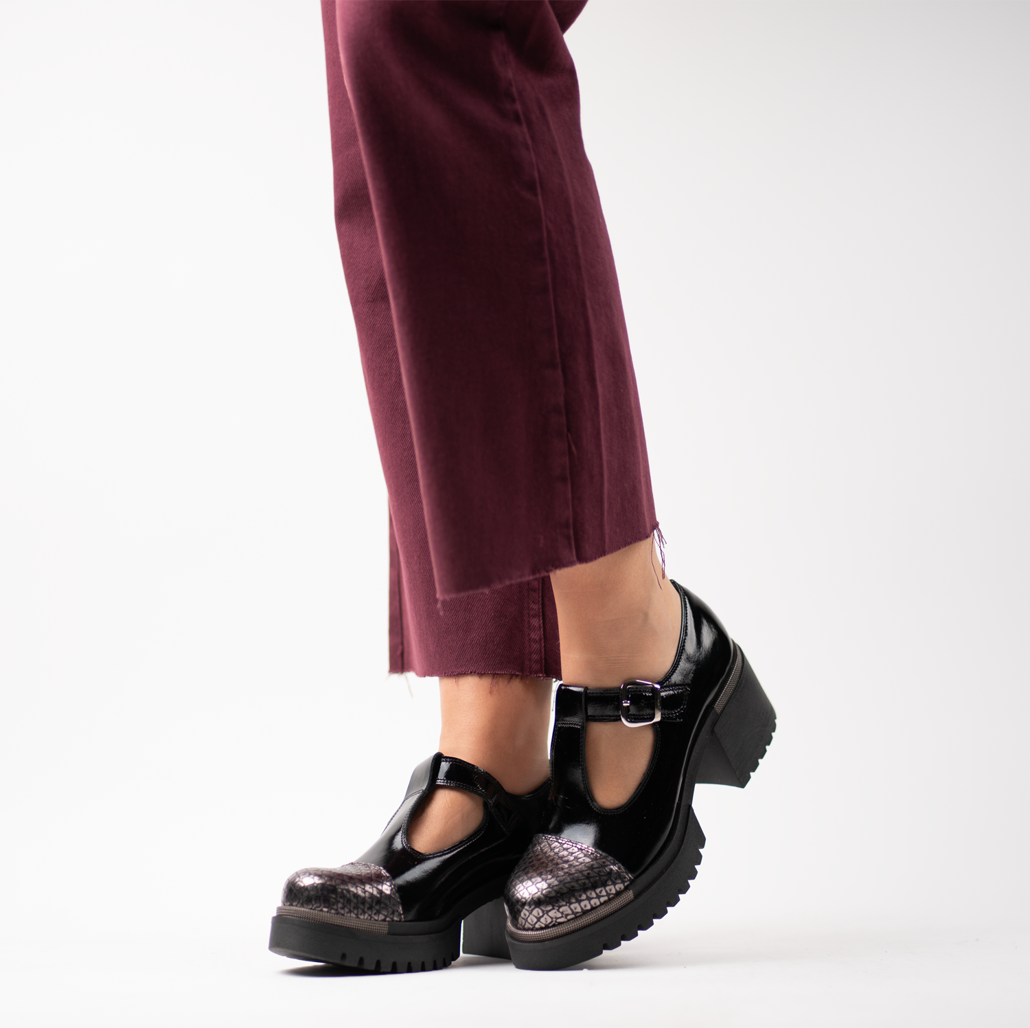 Granada Black Silver 8