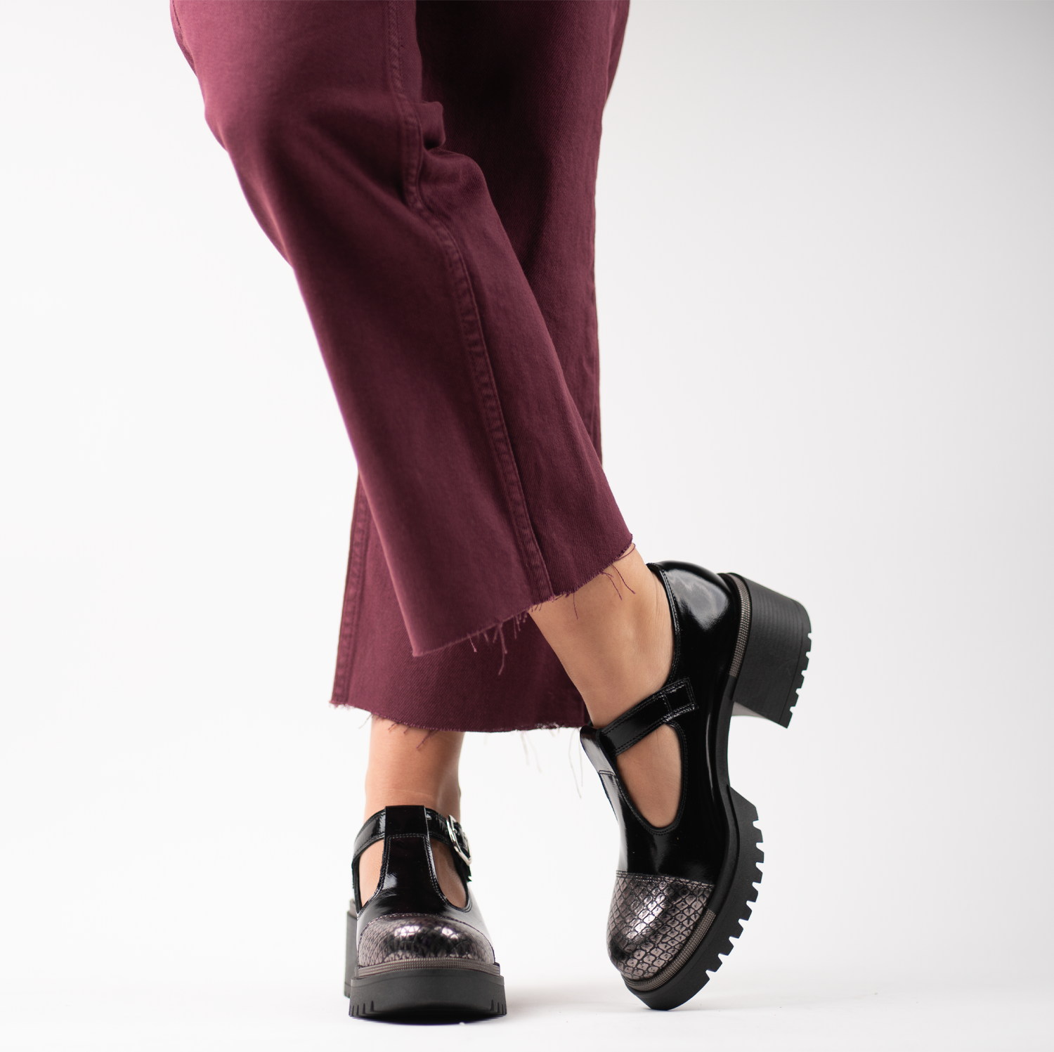 Granada Black Silver 5