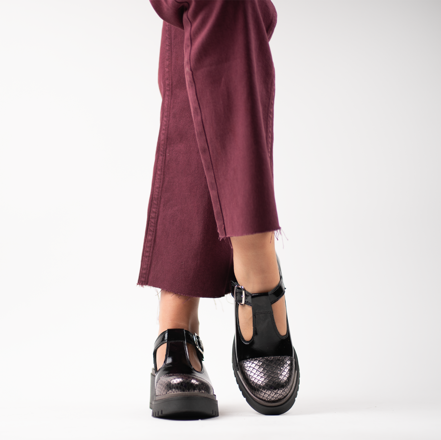 Granada Black Silver 4