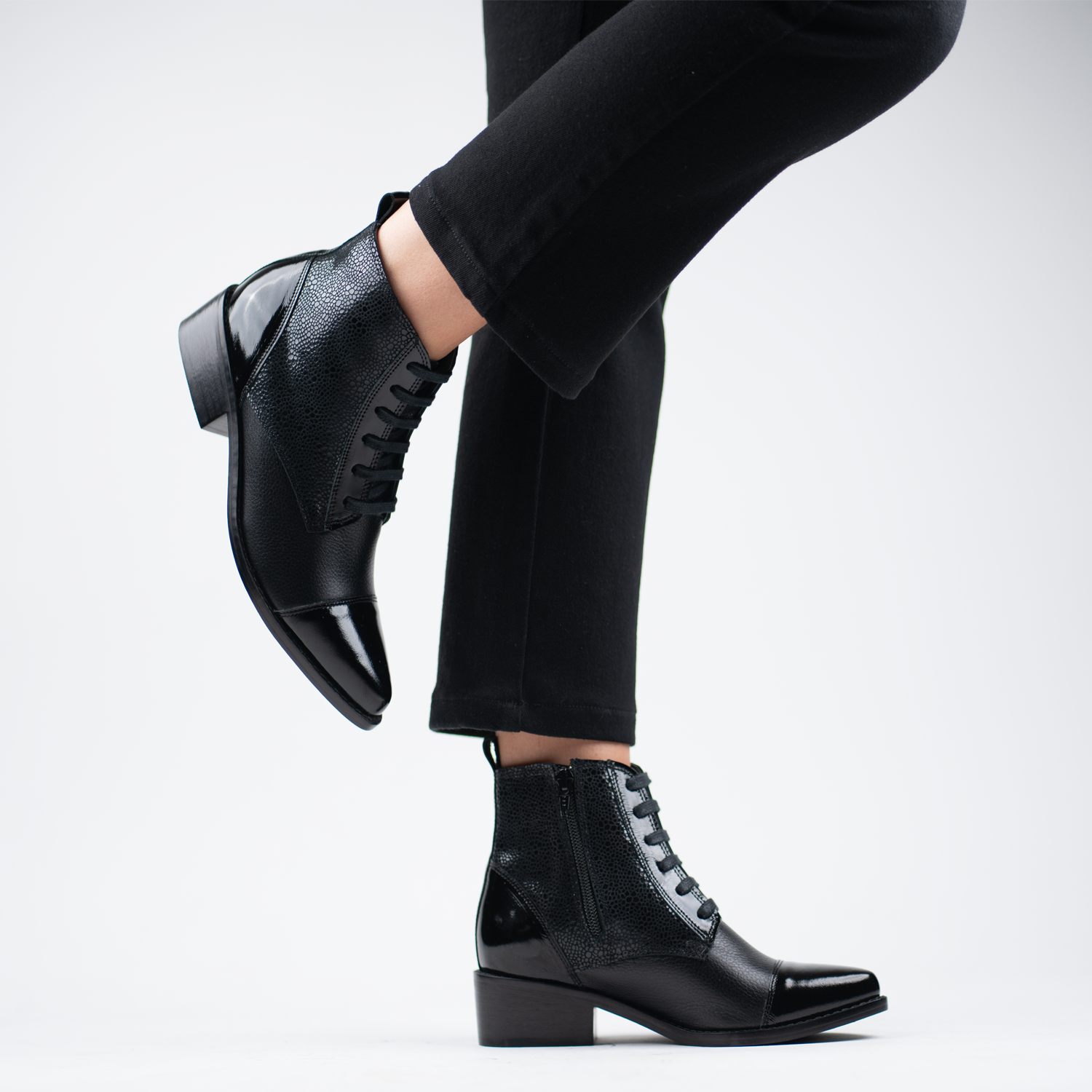 Sorrento Dark Black 3