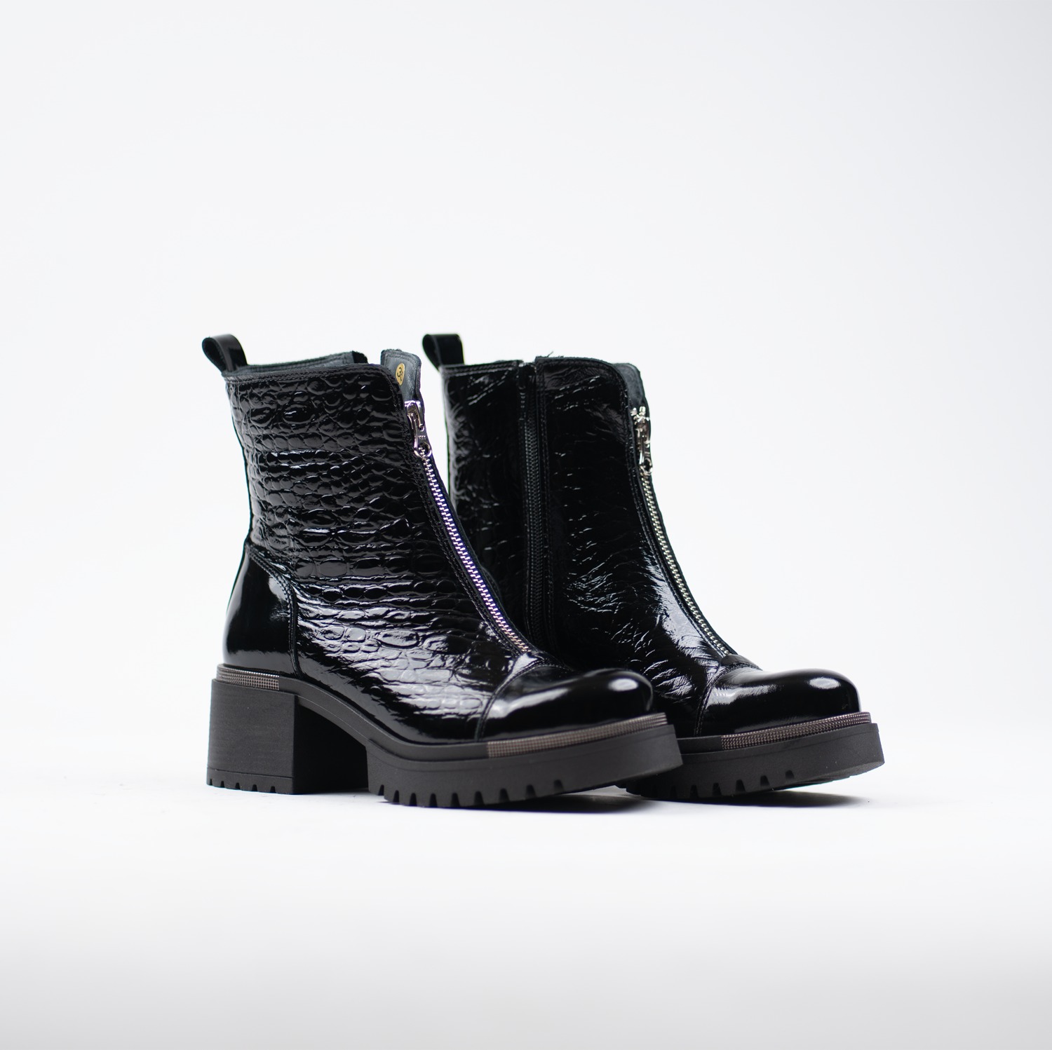 Cynara Black Luxury 16