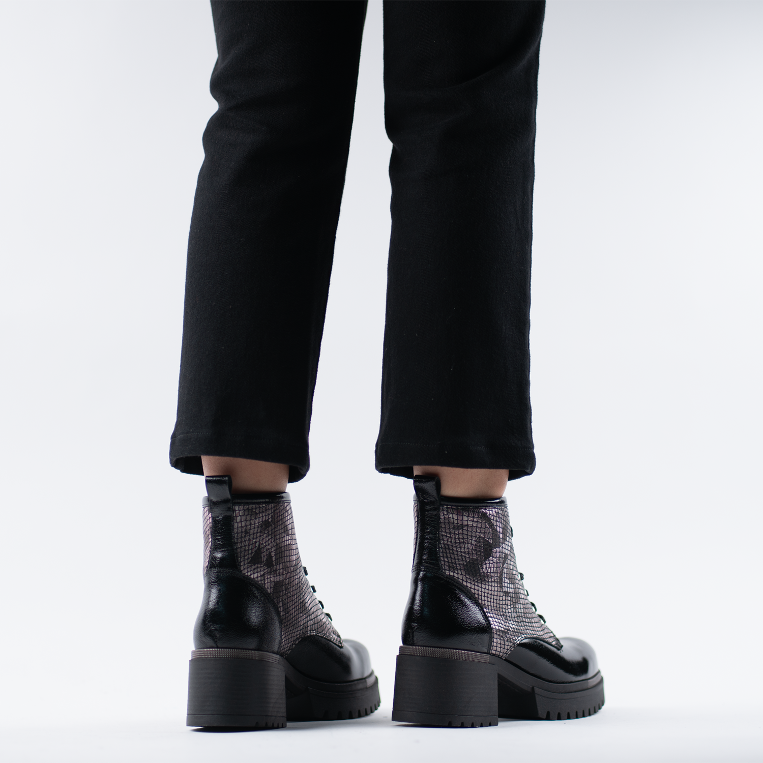 Verona Dark Silver 10