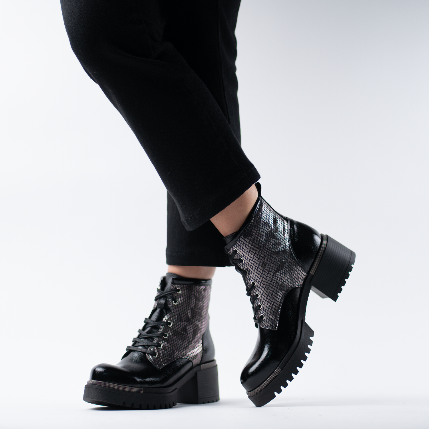 Verona Dark Silver 7