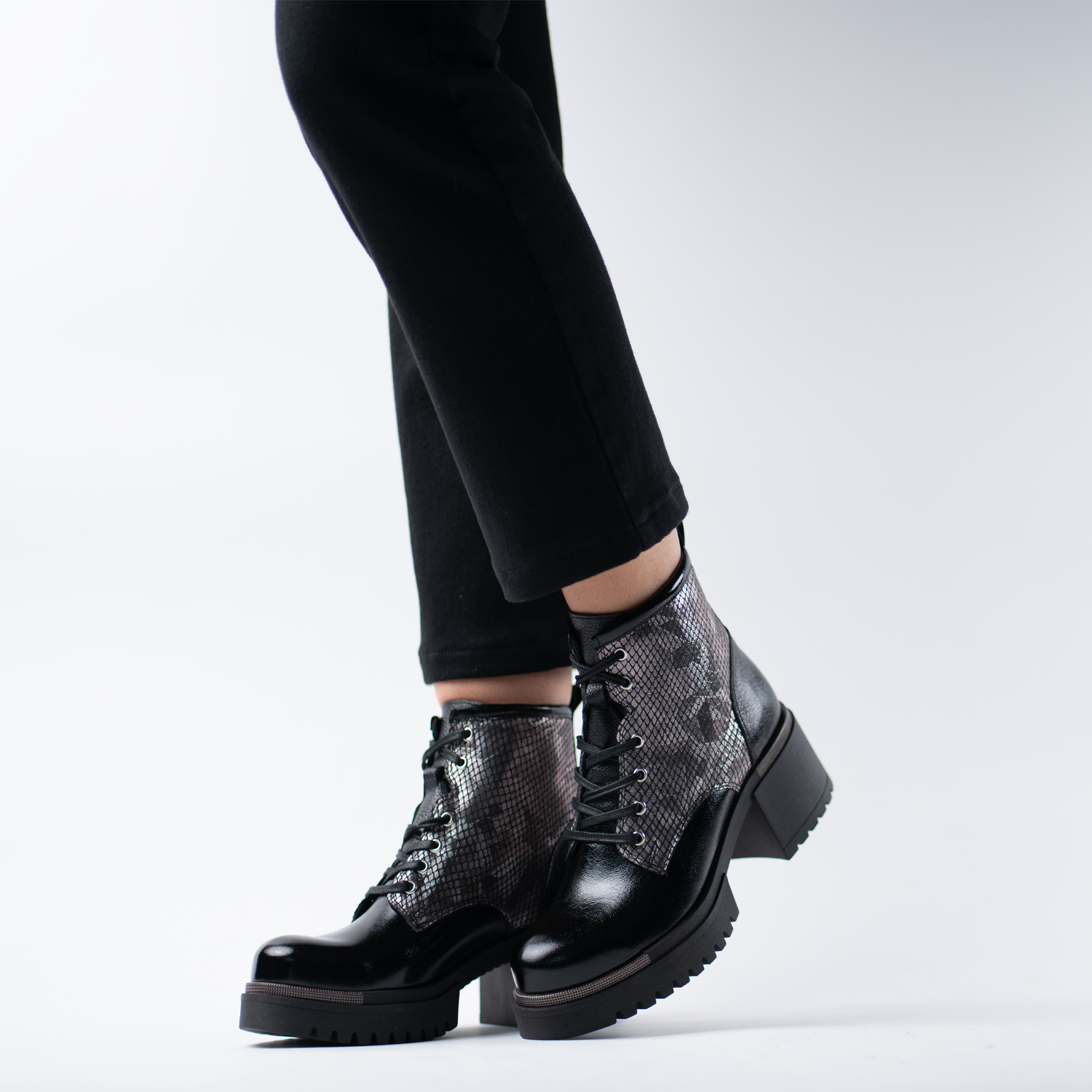 Verona Dark Silver 8