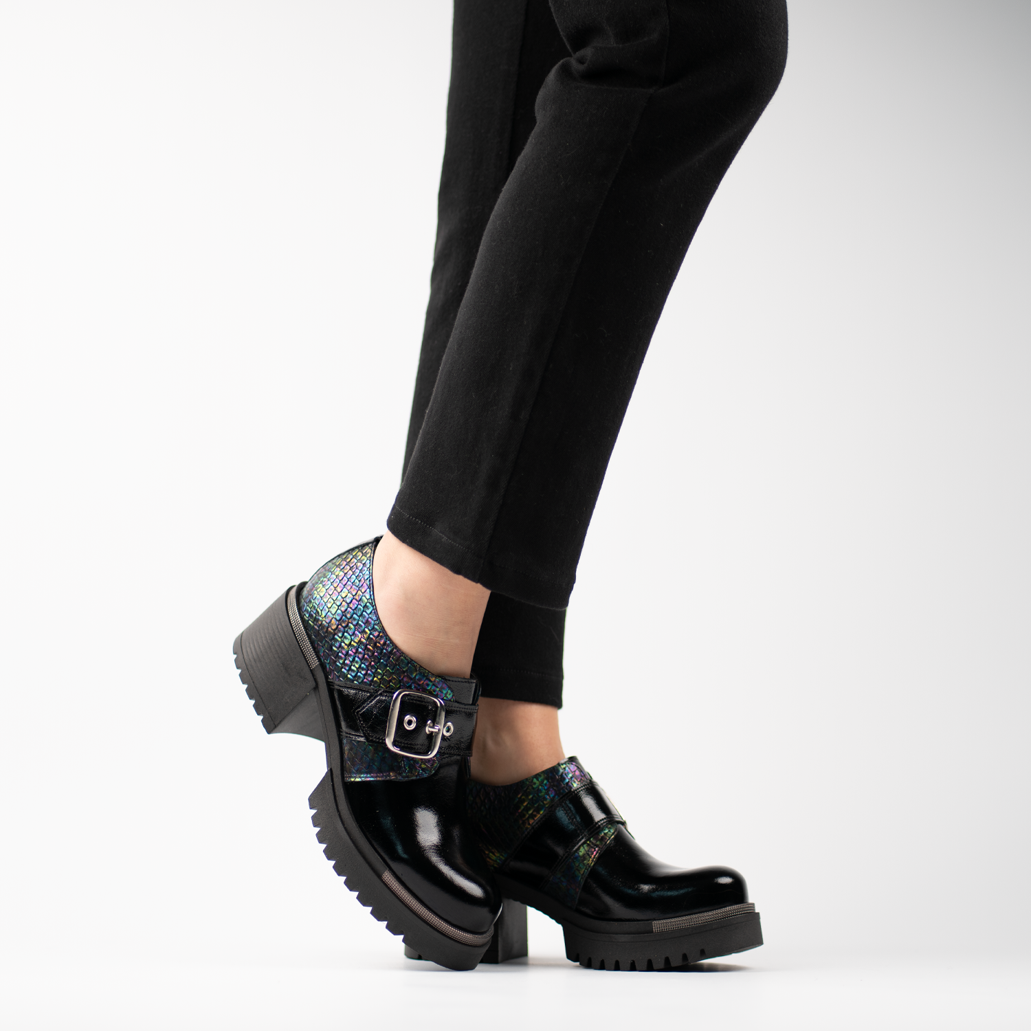 Sicilia Negro Tornasol 8