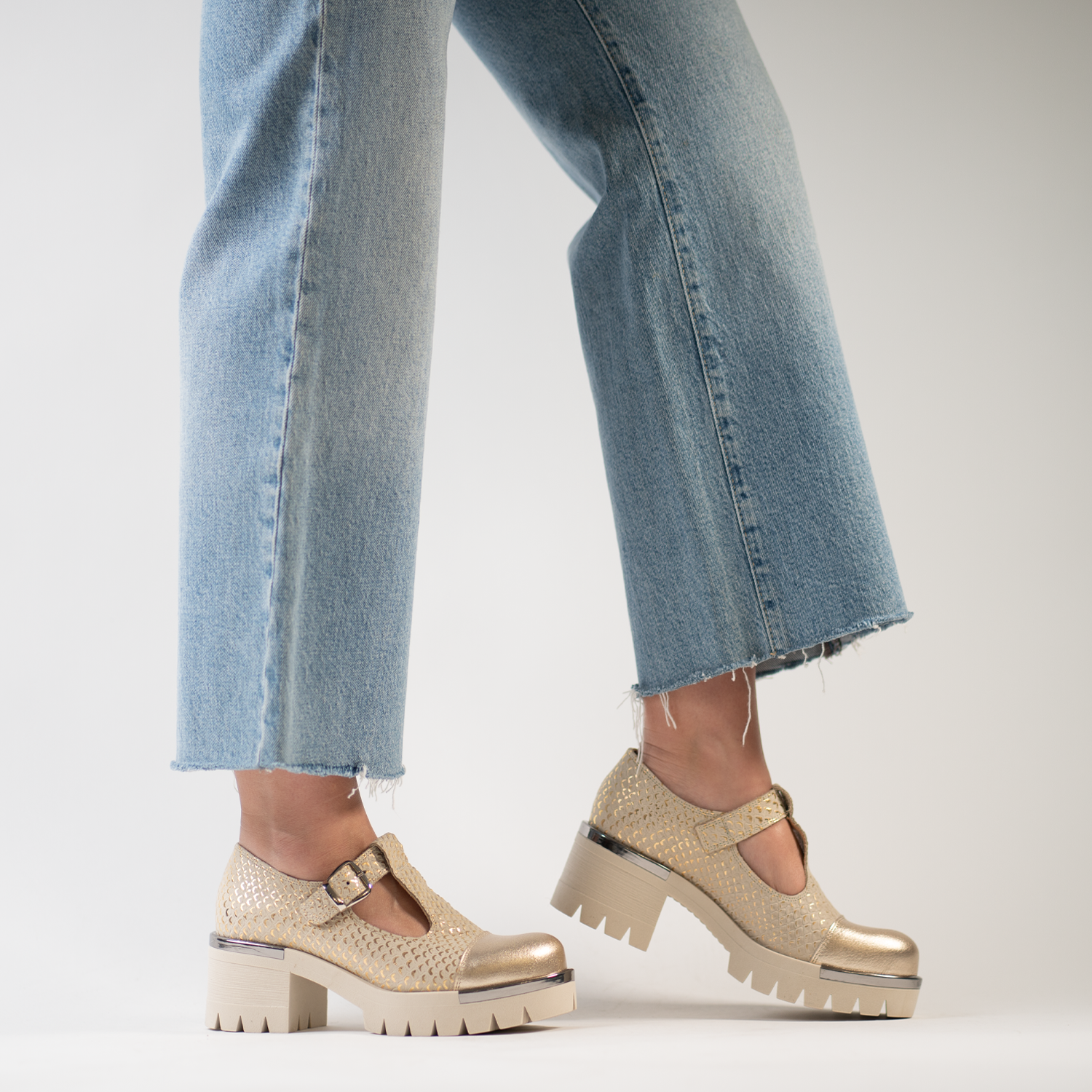 Granada Marfil Gold 2