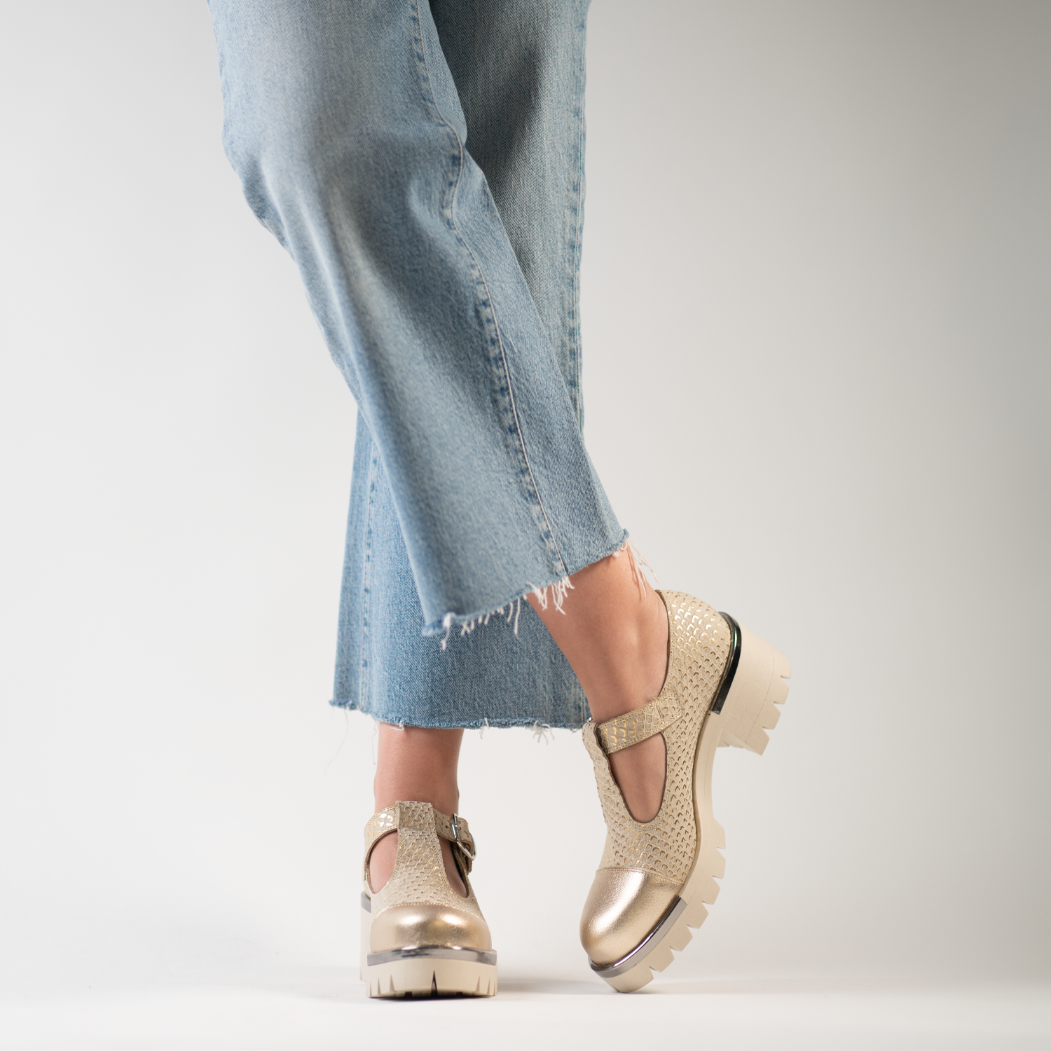 Granada Marfil Gold 5