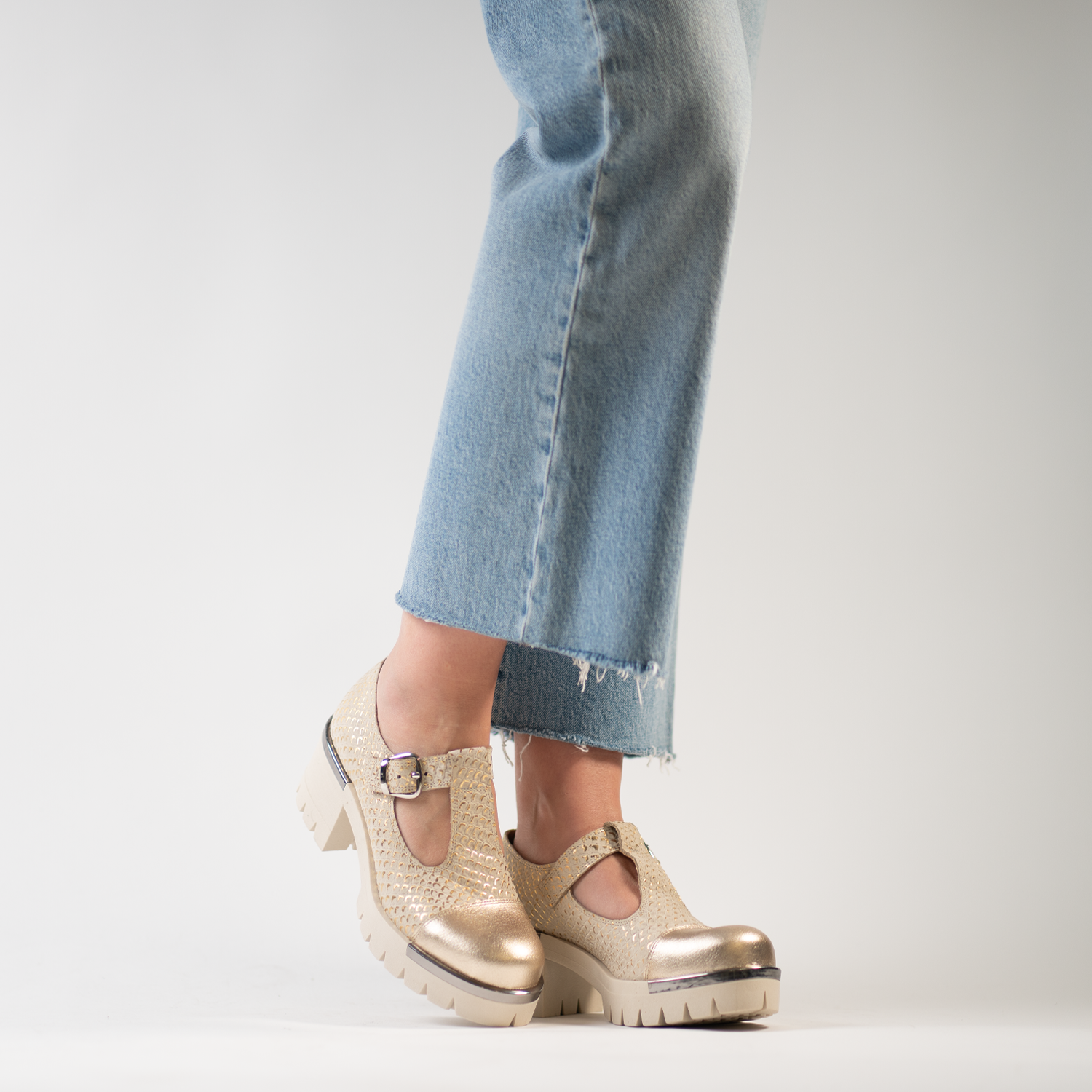 Granada Marfil Gold 6