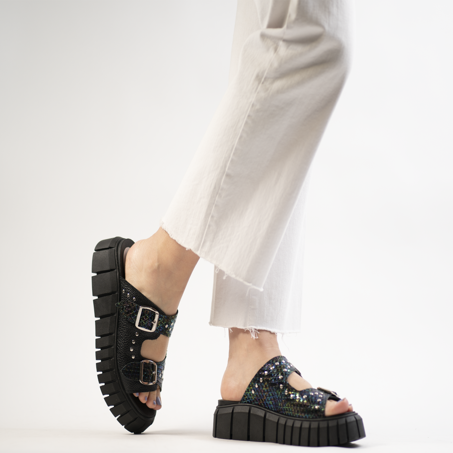 Amalfi Negro Tornasol 3