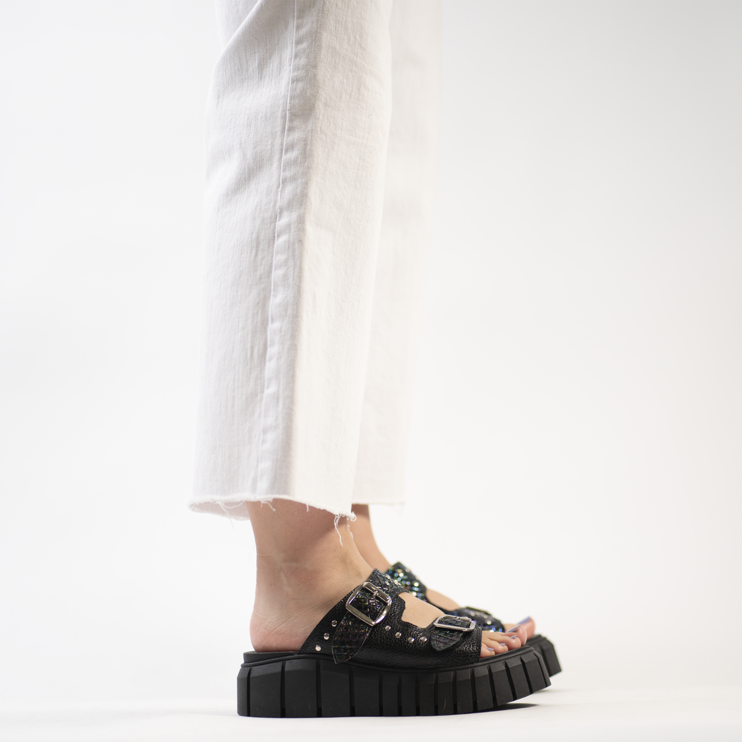 Amalfi Negro Tornasol 7