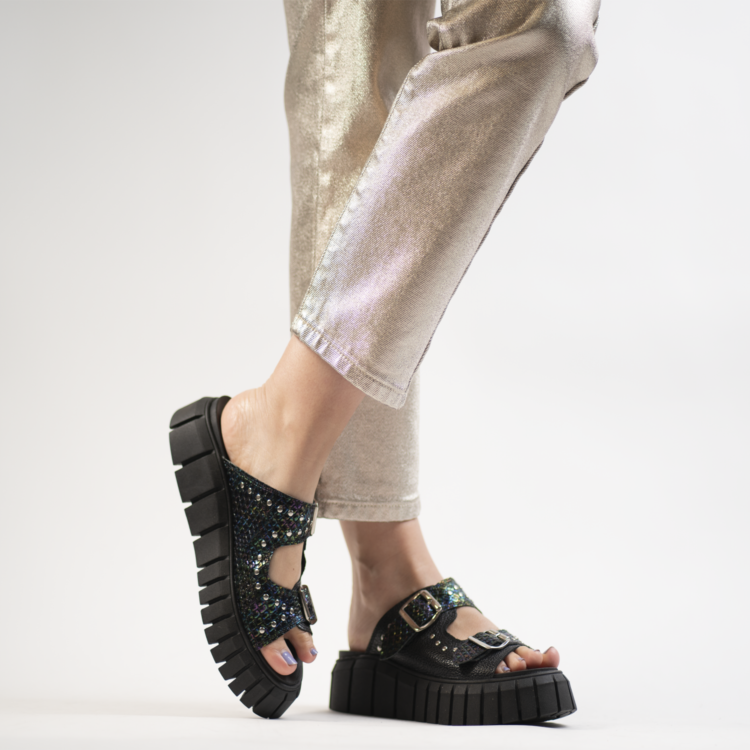 Amalfi Negro Tornasol 19