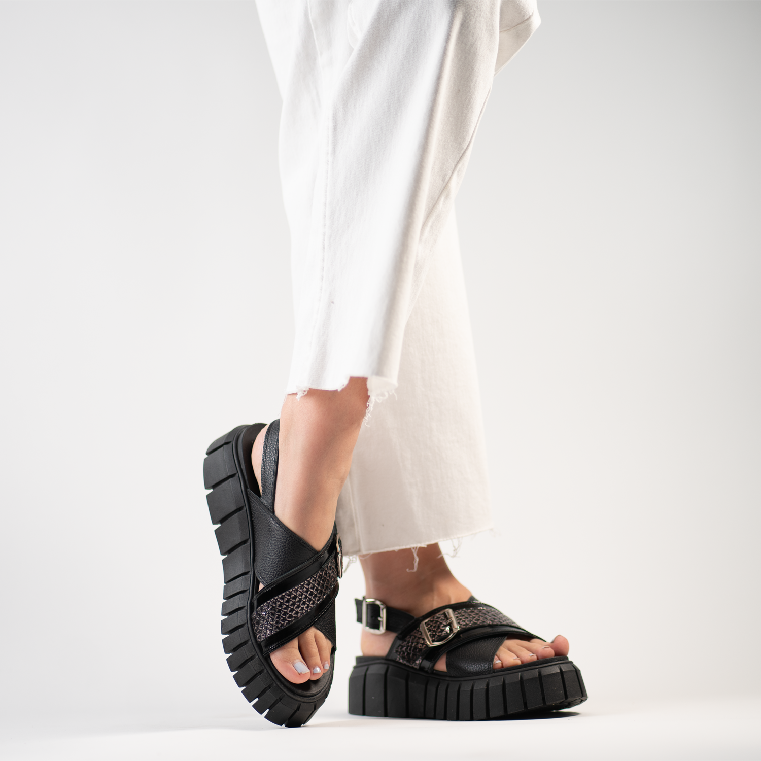 Chiara Black Silver 6