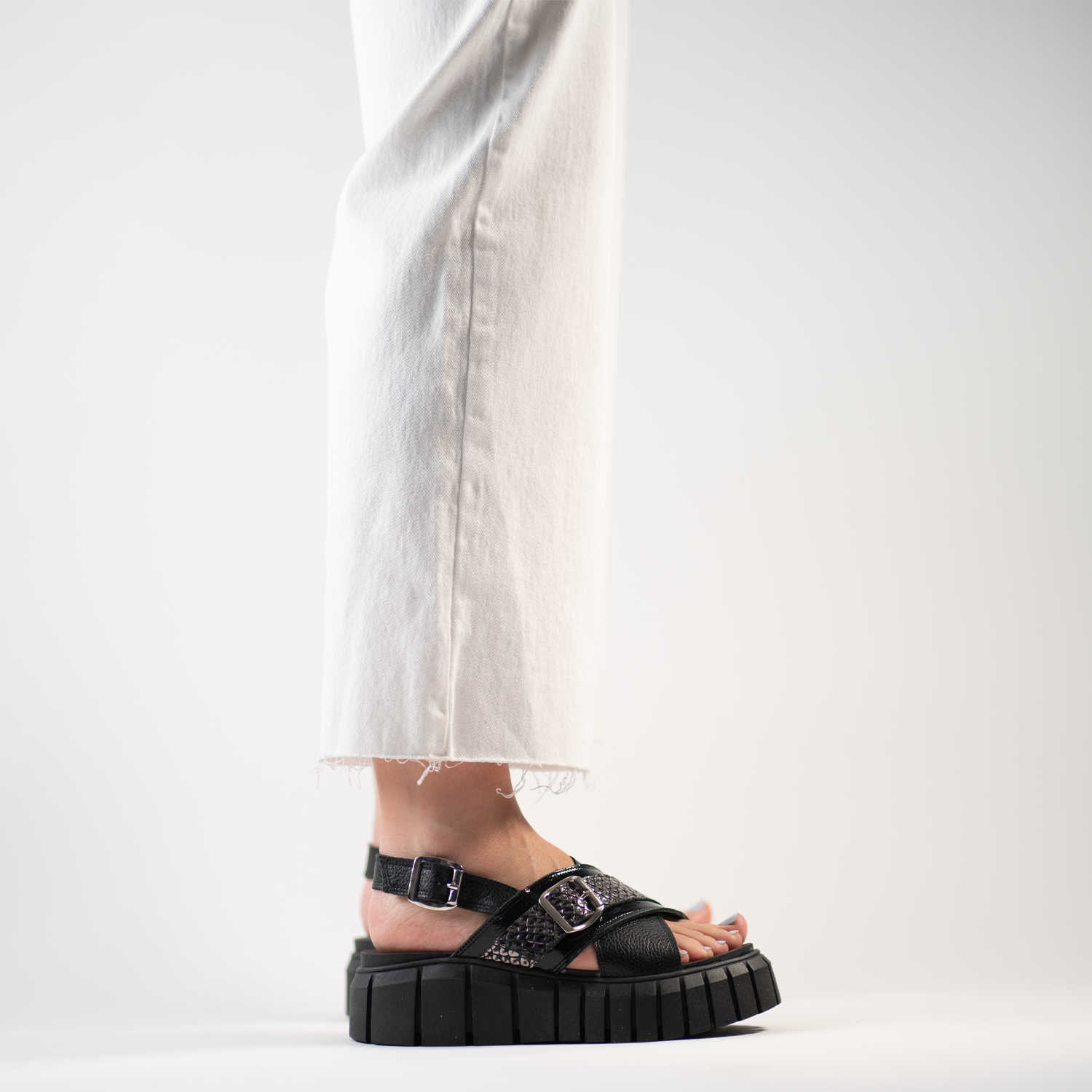 Chiara Black Silver 8