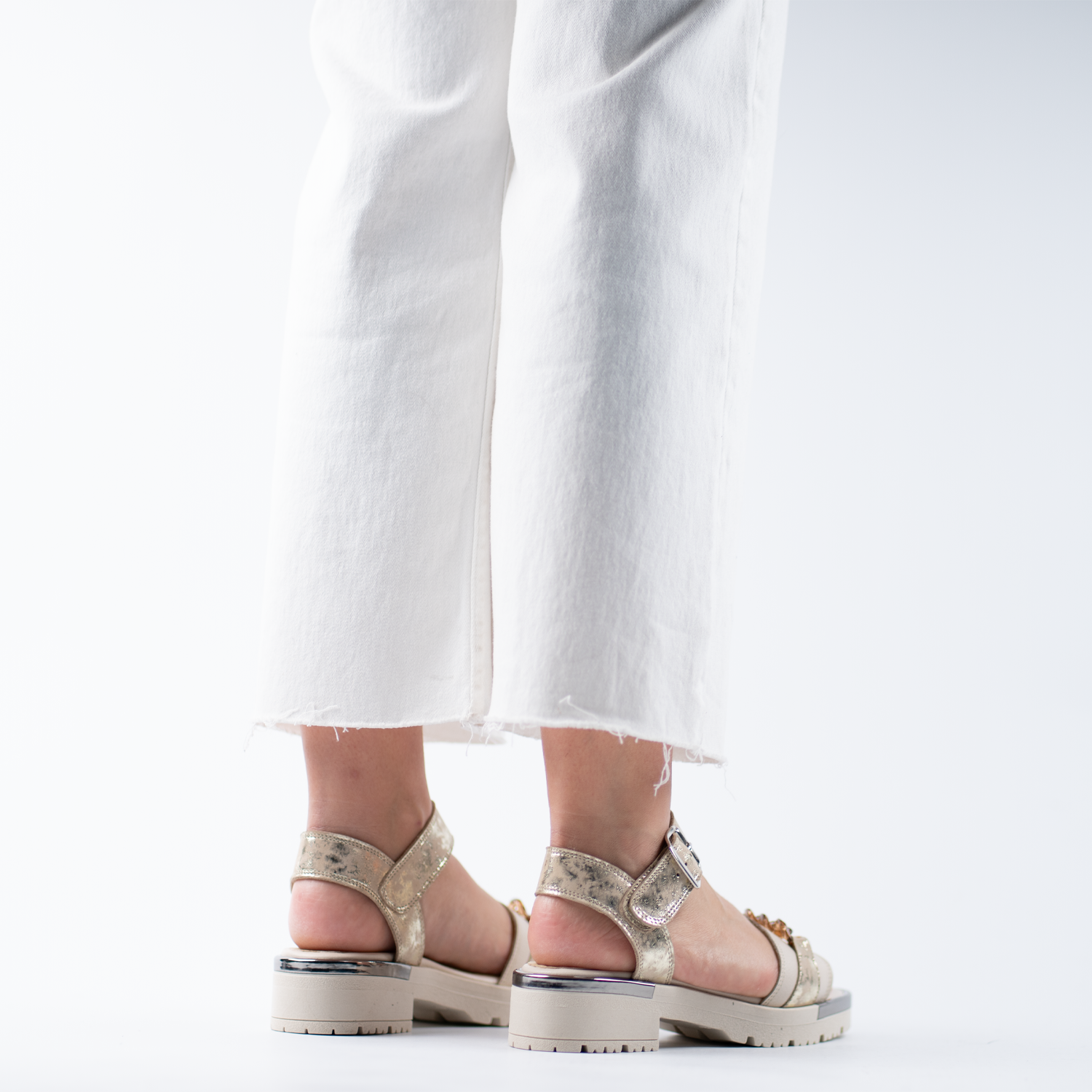 Marcella Oro Carey 8