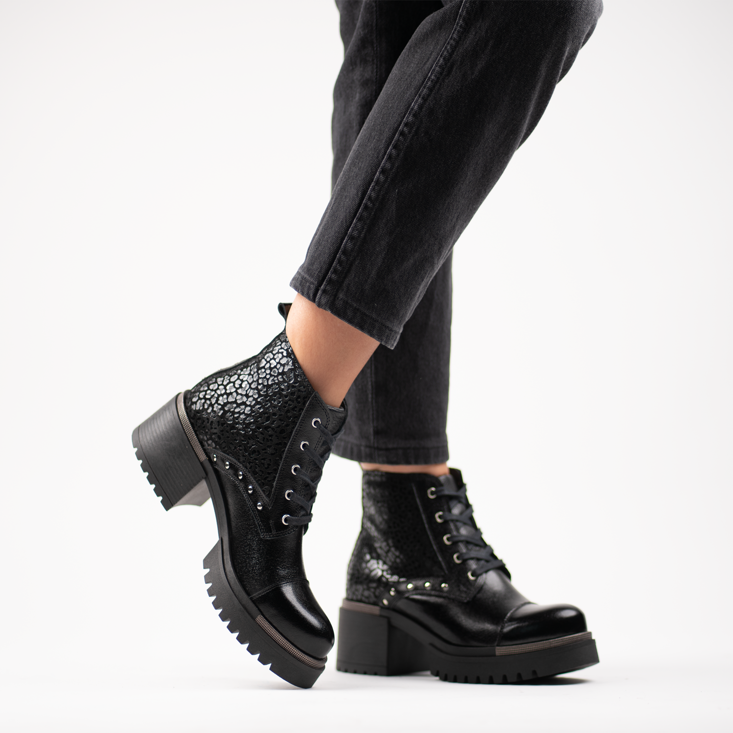 Matilda Black Print 8