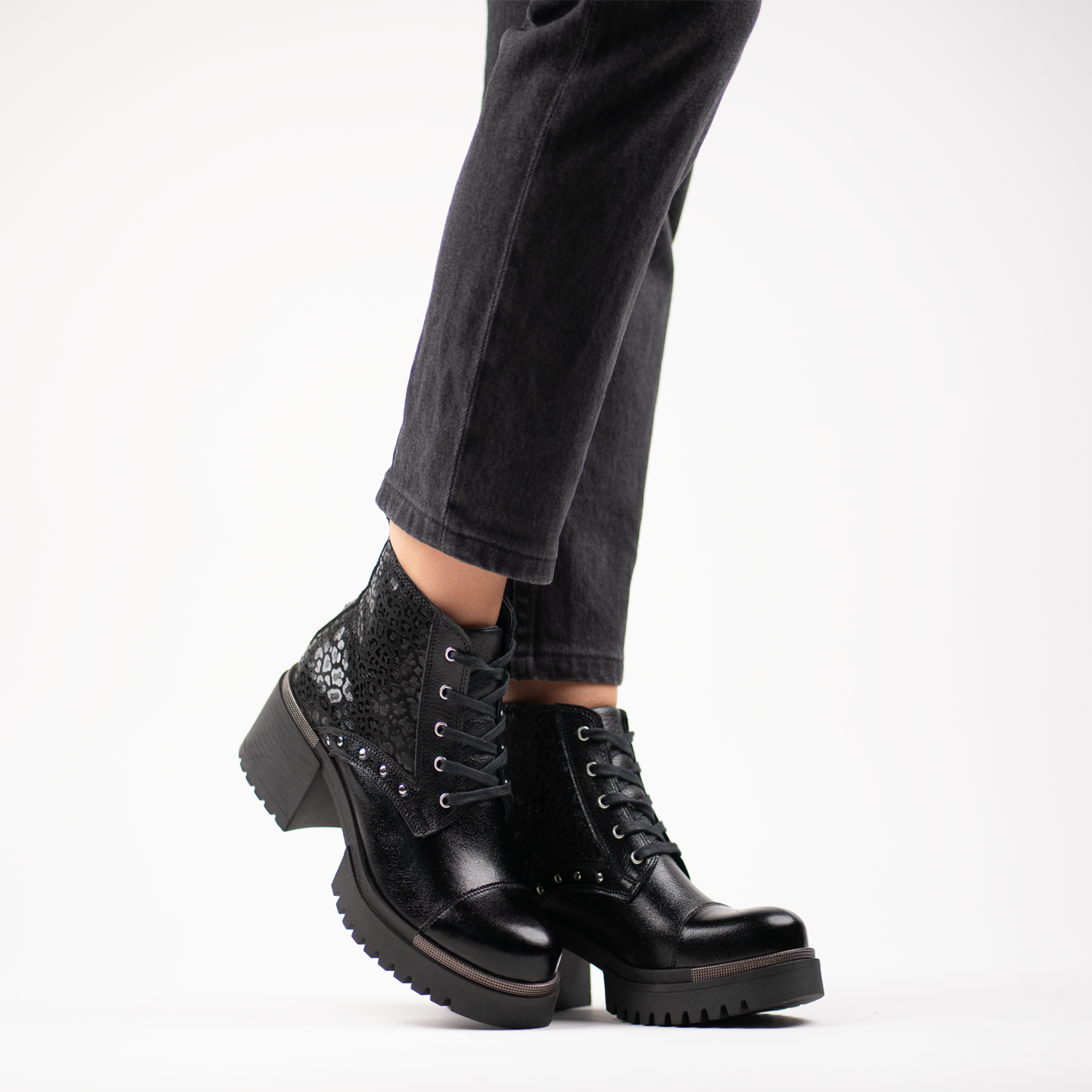 Matilda Black Print 9