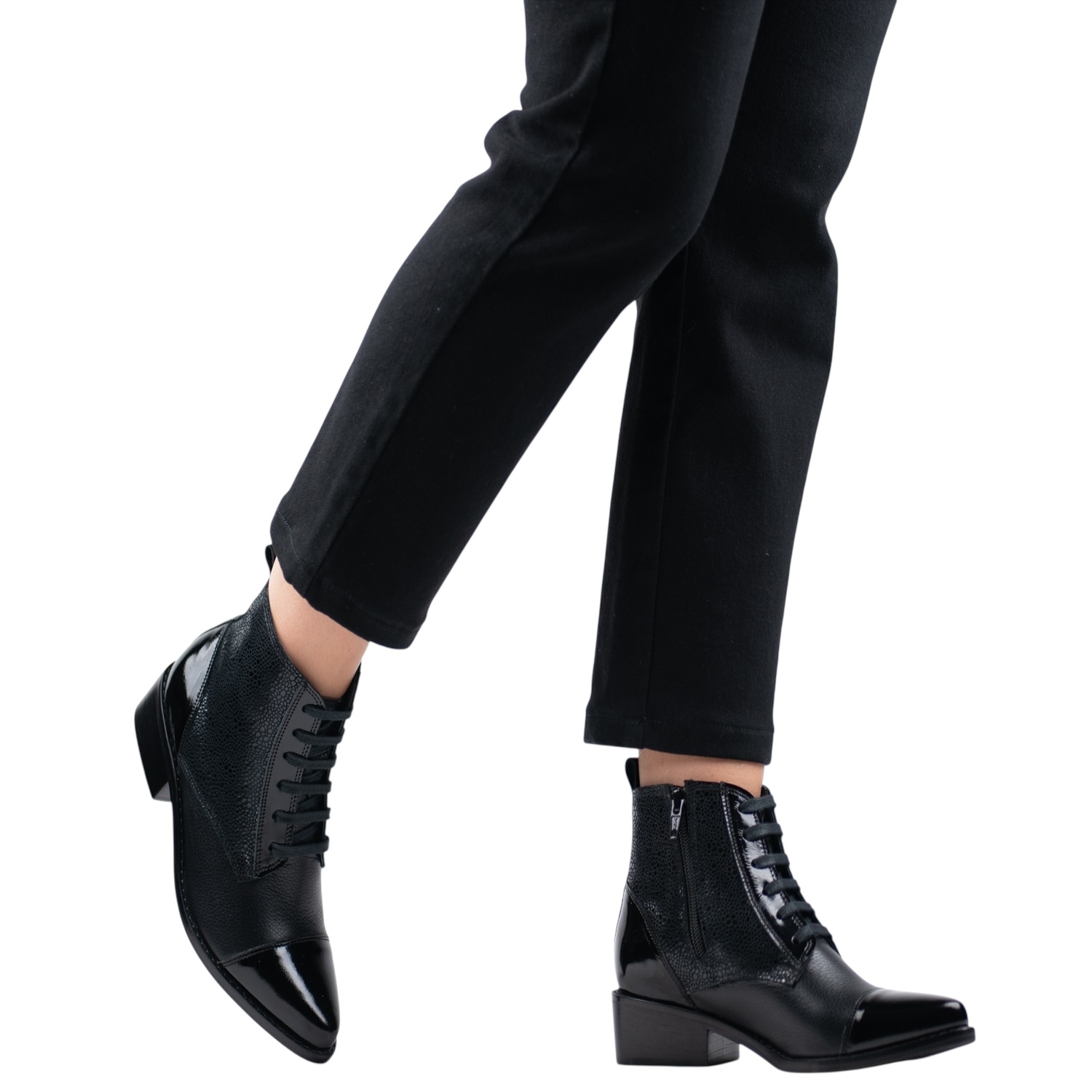 Sorrento Dark Black 2