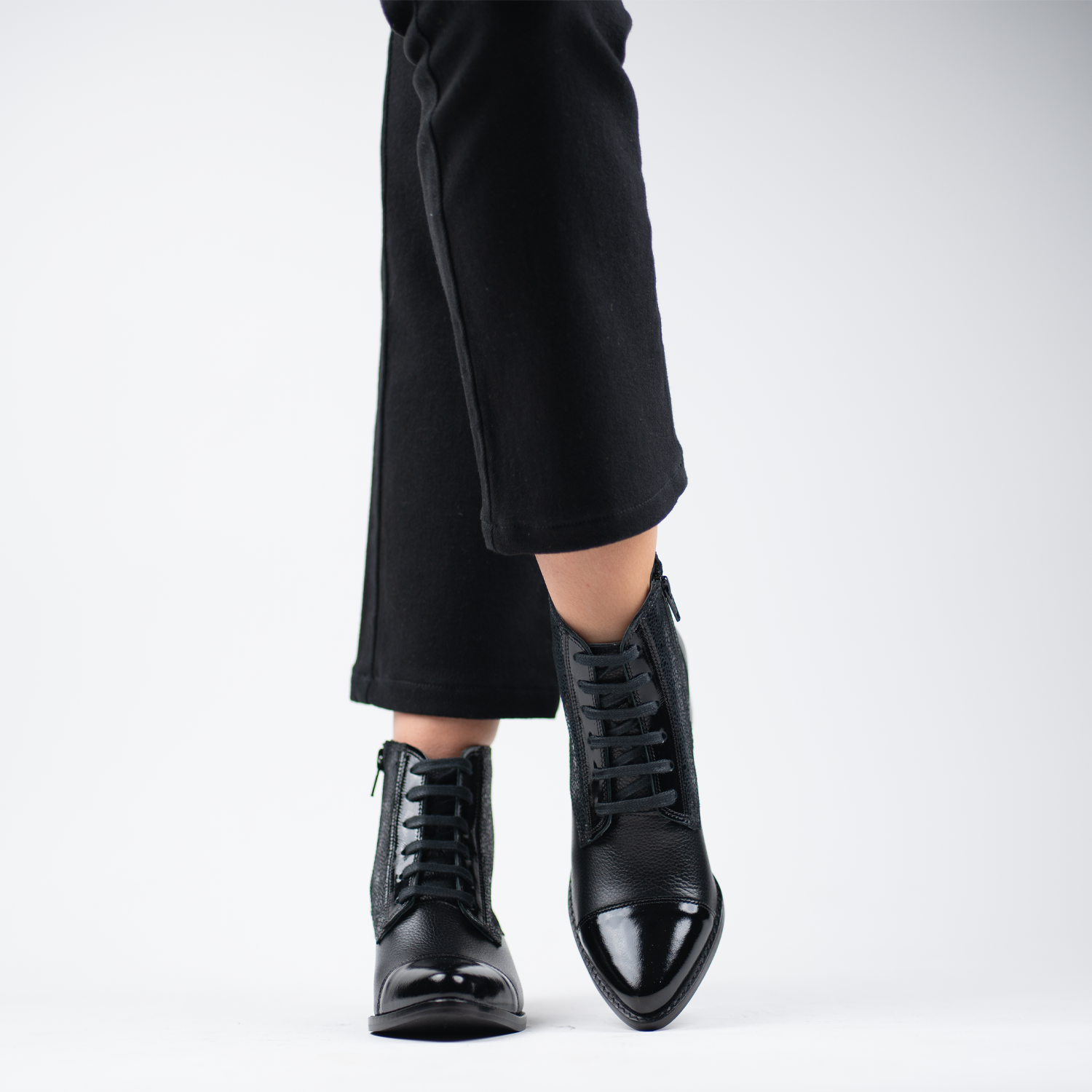 Sorrento Dark Black 4