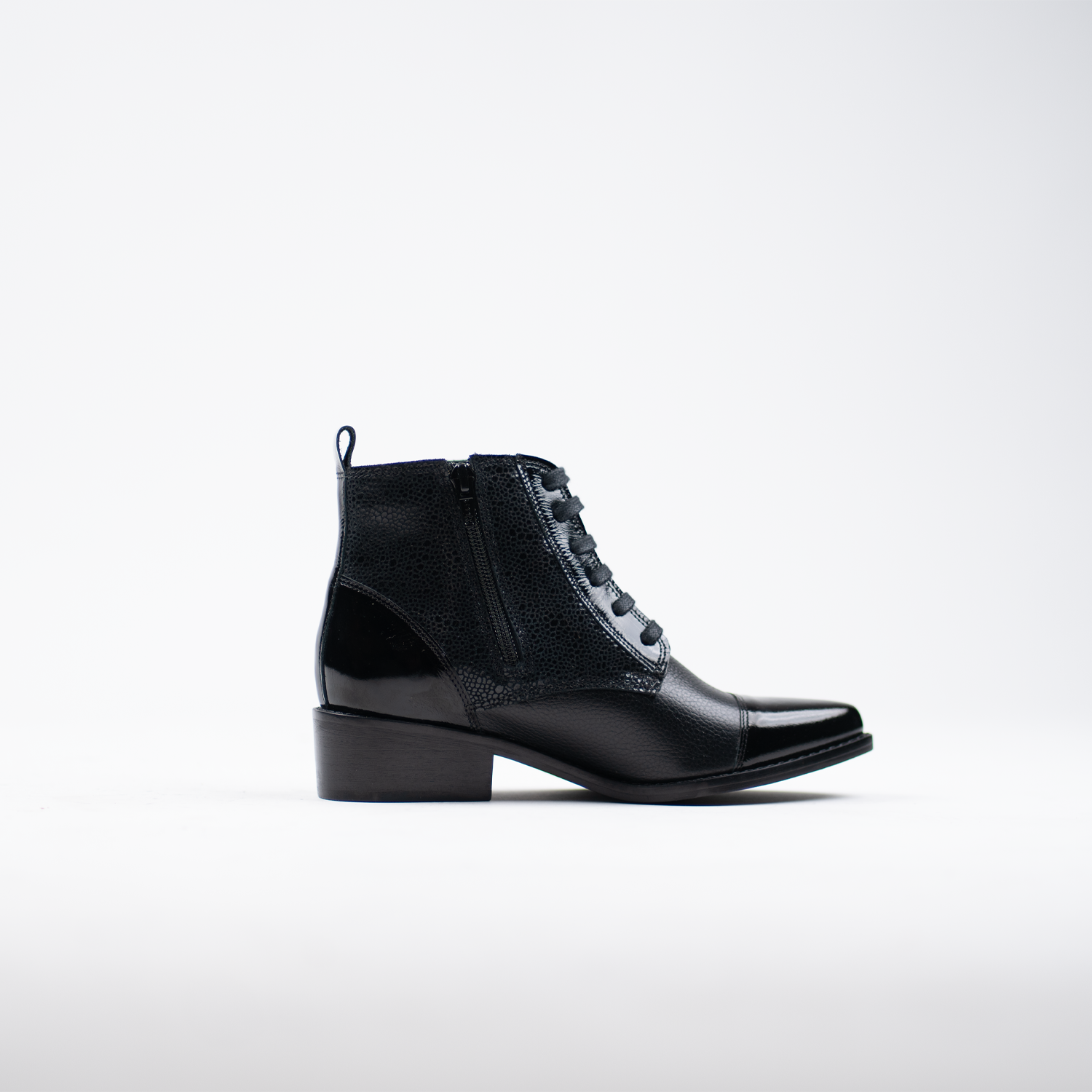 Sorrento Dark Black 12